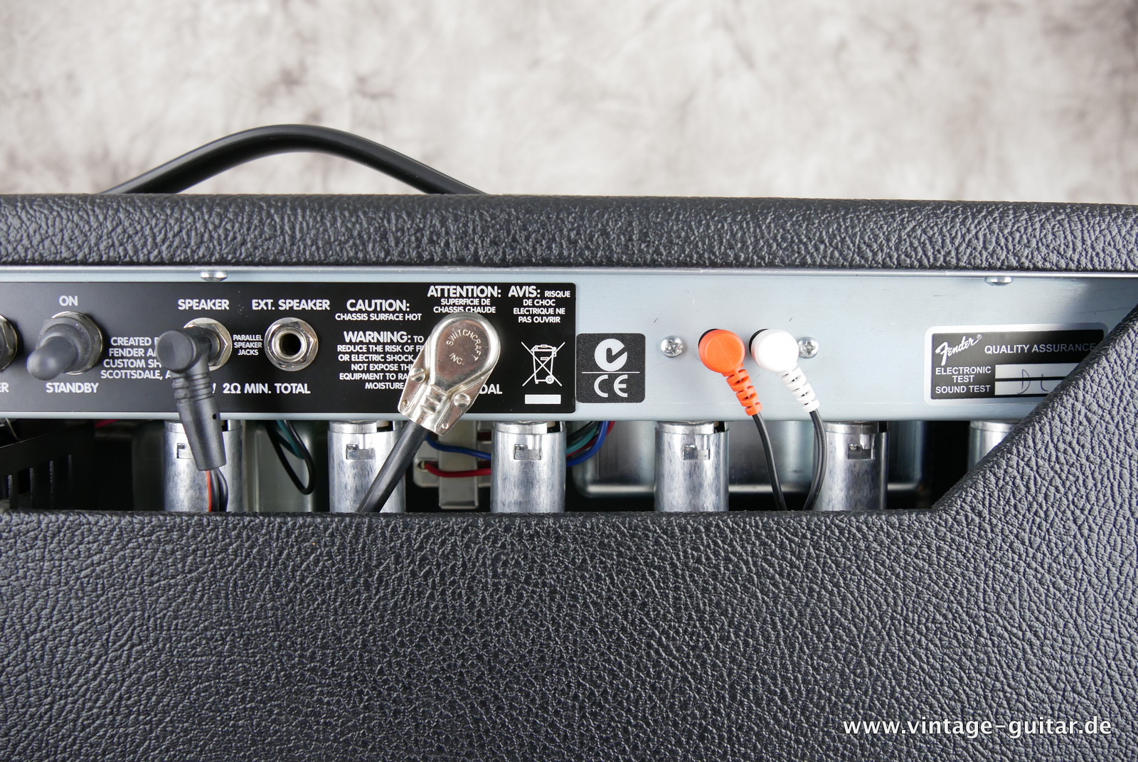 Fender_Custom_Vibrolux_Reverb_black_2010-009.JPG