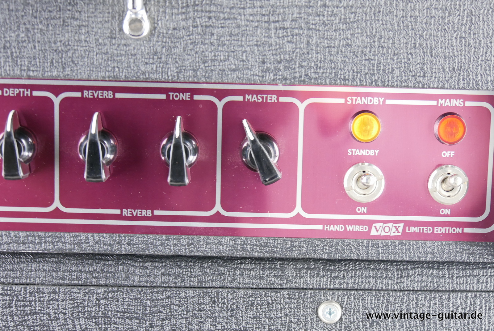 Vox_AC_30_handwired_Head_Cab_limited_edition_2003-008.JPG