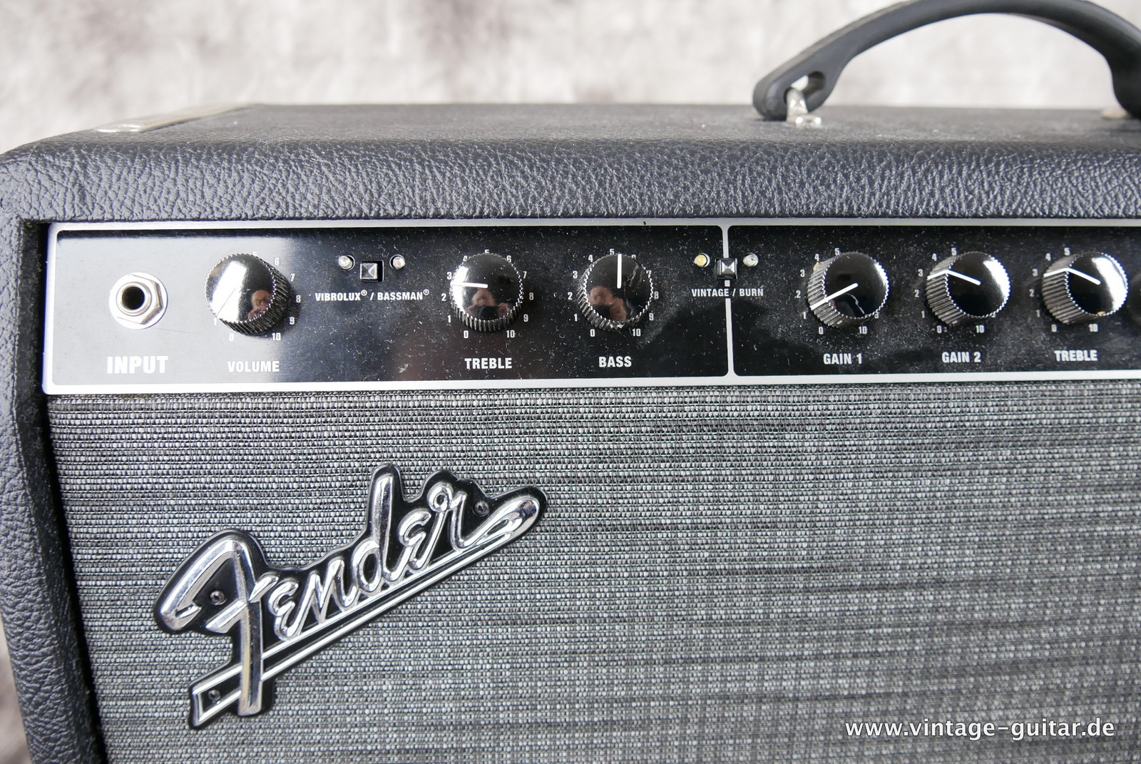 img/vintage/5099/Fender_Super_Sonic_black_60_watts_2011-005.JPG