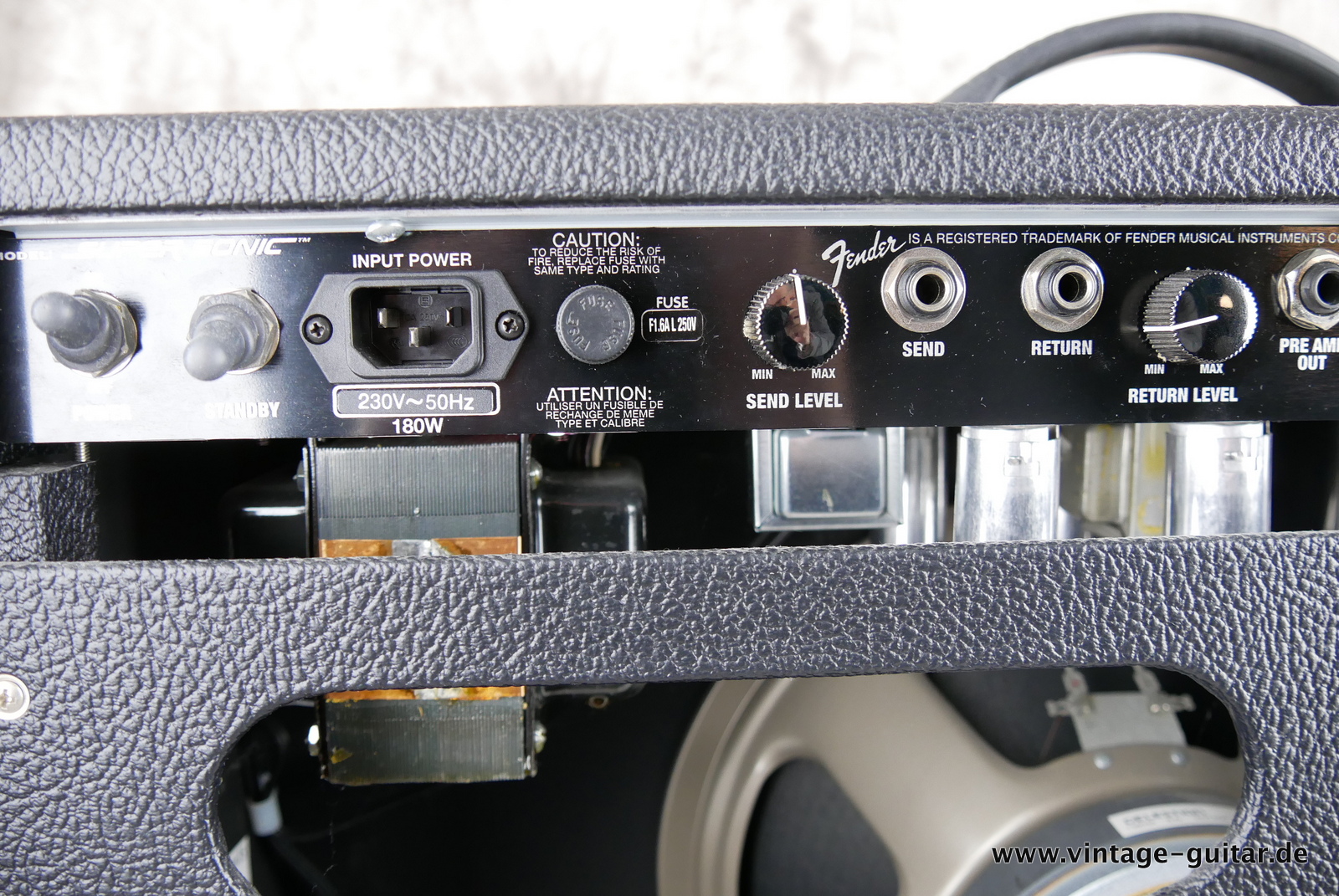 img/vintage/5099/Fender_Super_Sonic_black_60_watts_2011-007.JPG