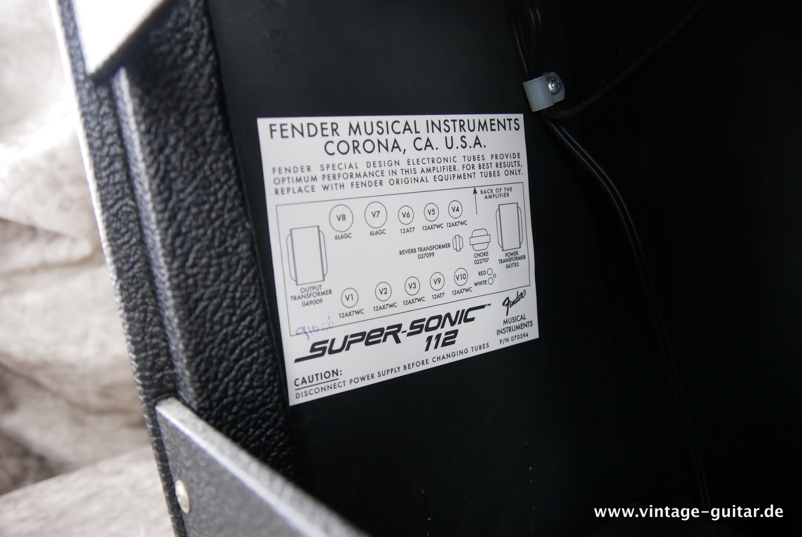 img/vintage/5099/Fender_Super_Sonic_black_60_watts_2011-009.JPG