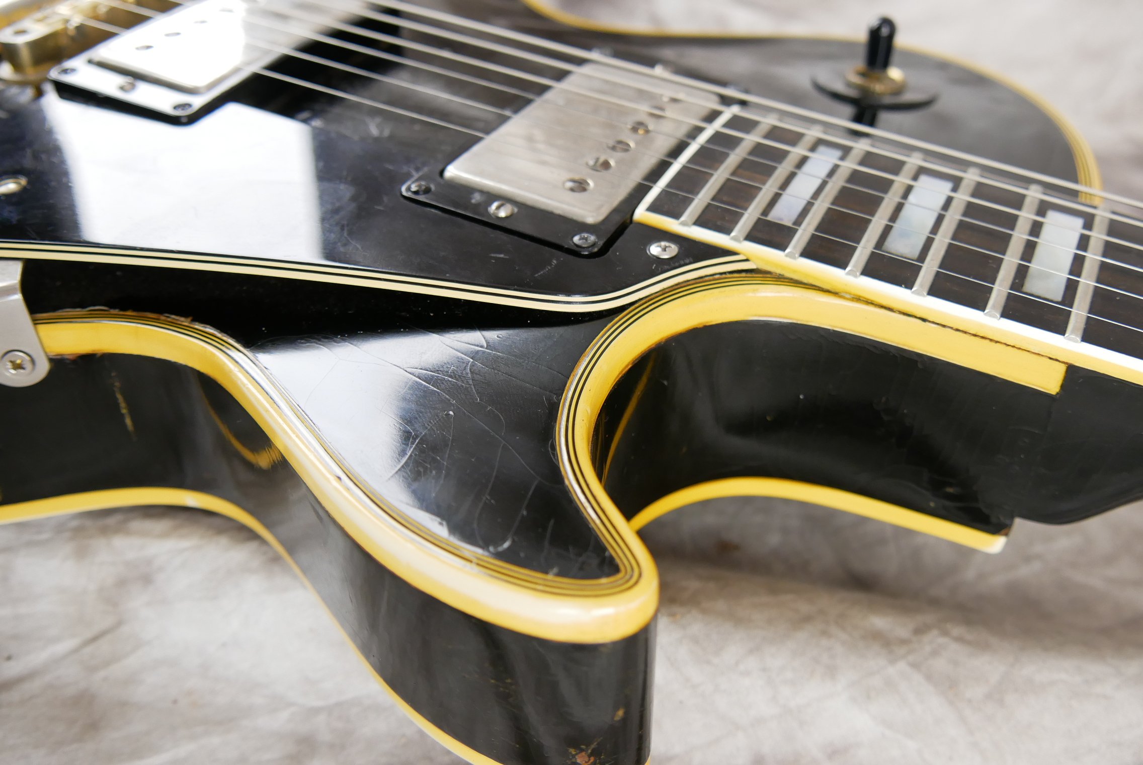 img/vintage/5115/Gibson-Les-Paul-Custom-1969-one-piece-body-and-neck-021.JPG