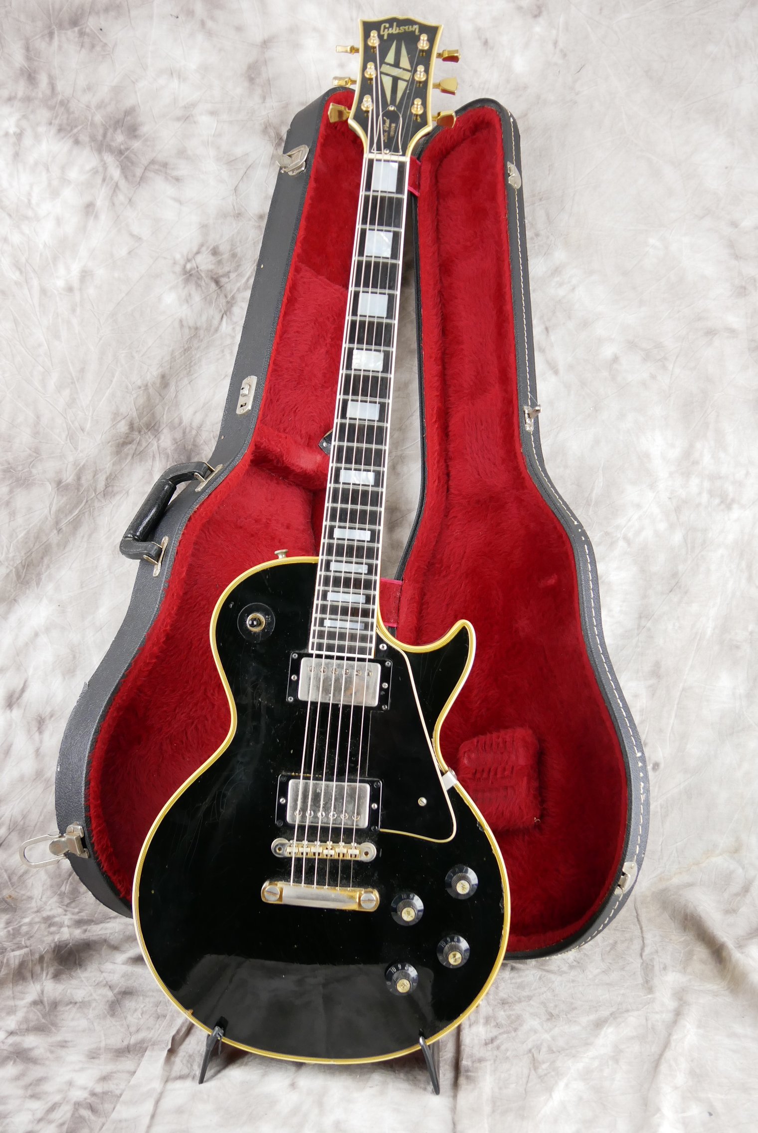 img/vintage/5115/Gibson-Les-Paul-Custom-1969-one-piece-body-and-neck-032.JPG