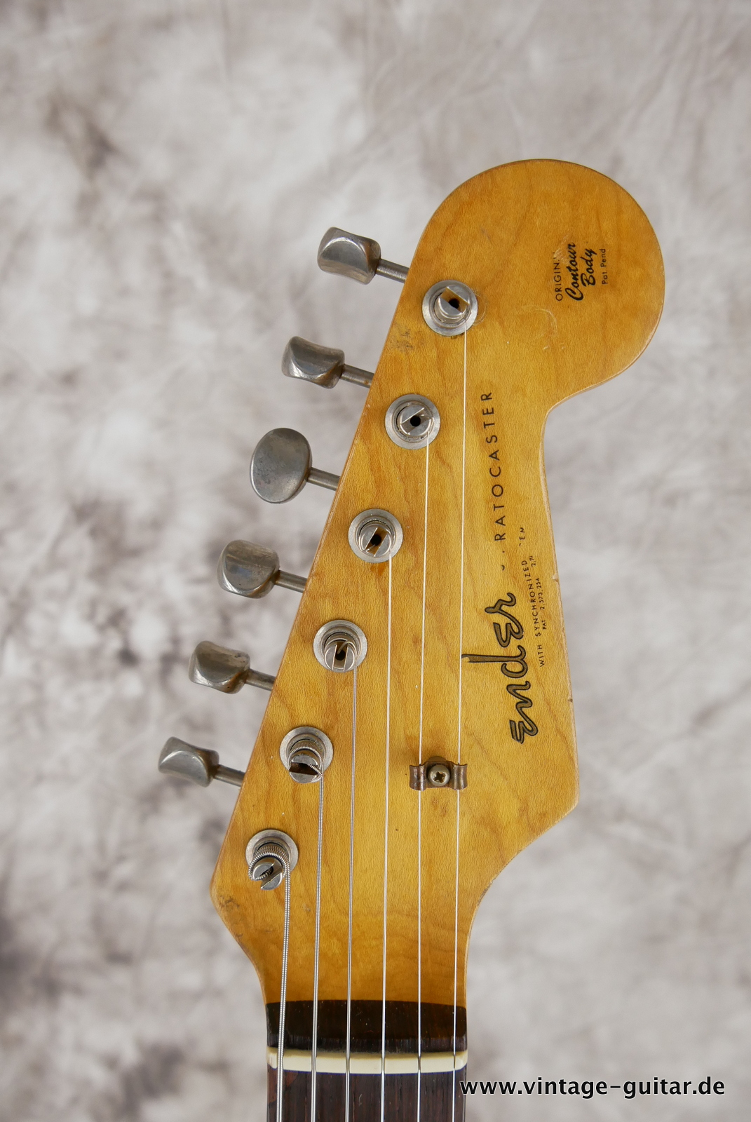 img/vintage/5120/Fender_Stratocaster_pre_CBS_slab_board_olympic_white_refin_1961-009.JPG