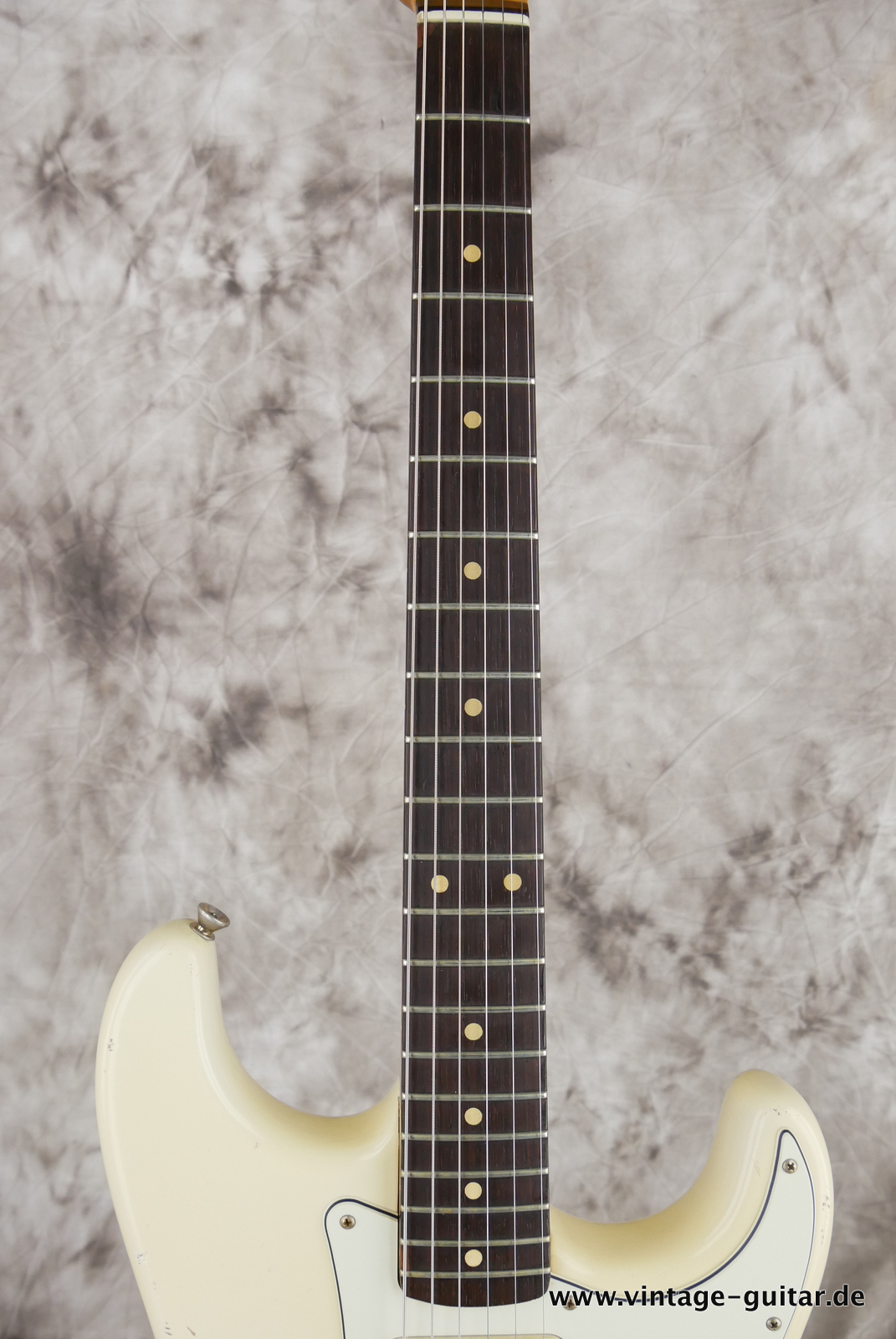 Fender_Stratocaster_pre_CBS_slab_board_olympic_white_refin_1961-011.JPG