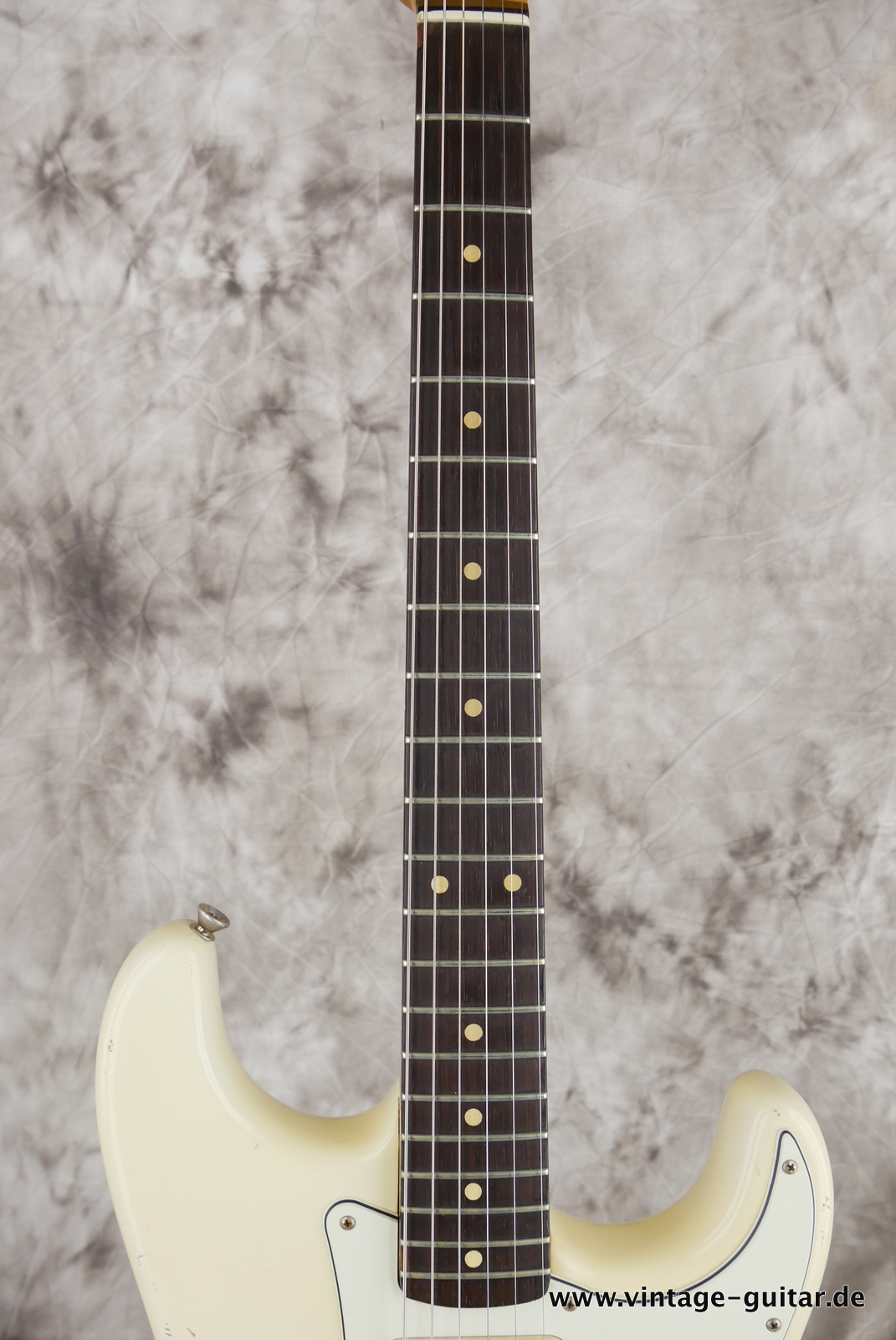 img/vintage/5120/Fender_Stratocaster_pre_CBS_slab_board_olympic_white_refin_1961-011.JPG
