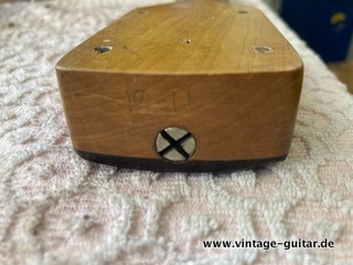 img/vintage/5120/Fender_Stratocaster_pre_CBS_slab_board_olympic_white_refin_1961-027.JPG