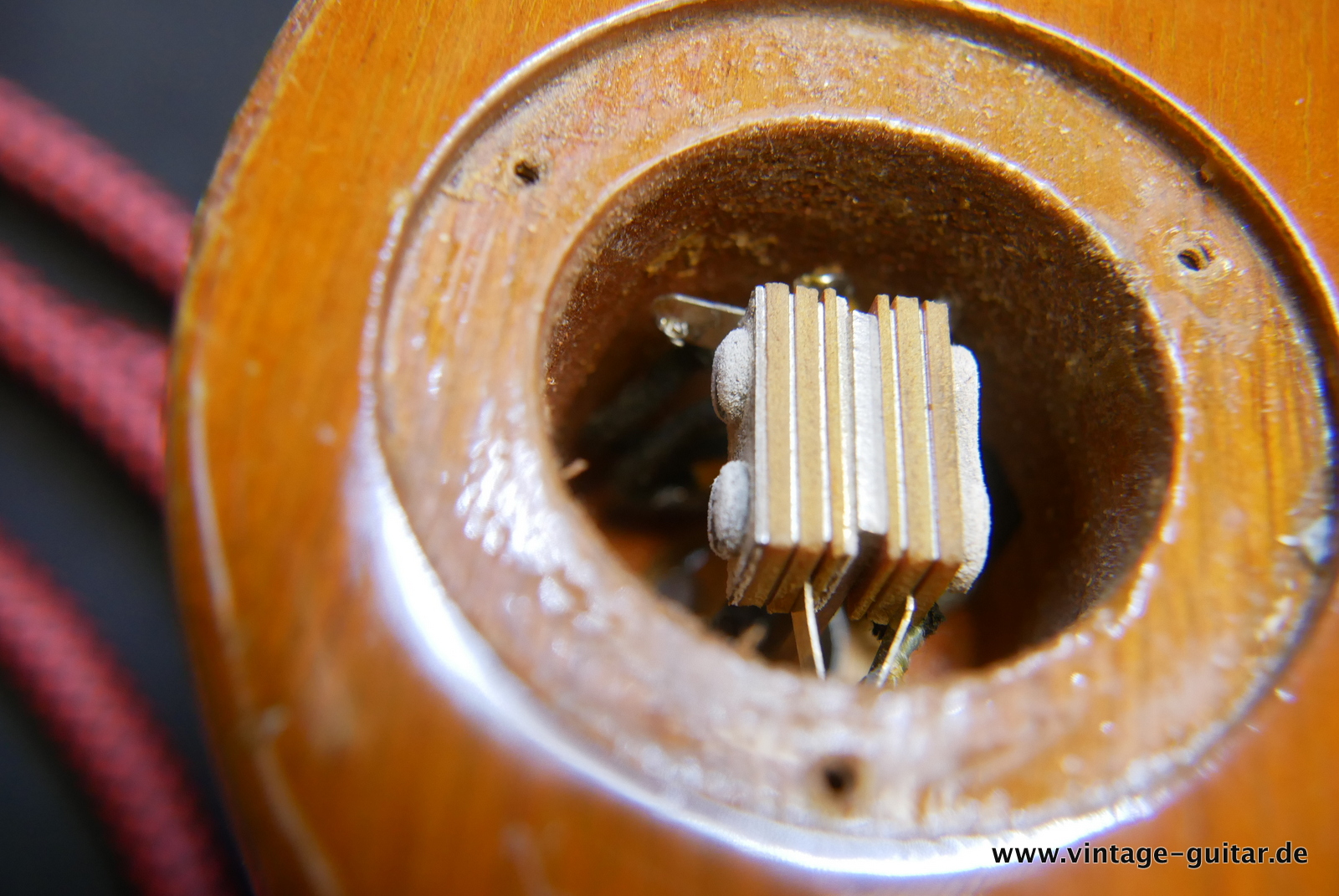 img/vintage/5121/Gibson_Les_Paul_Standard_P_90_Goldtop_1969-022.JPG