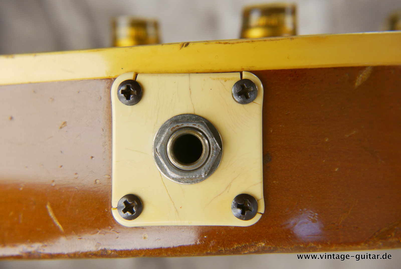 img/vintage/5121/Gibson_Les_Paul_Standard_P_90_Goldtop_1969-024.JPG