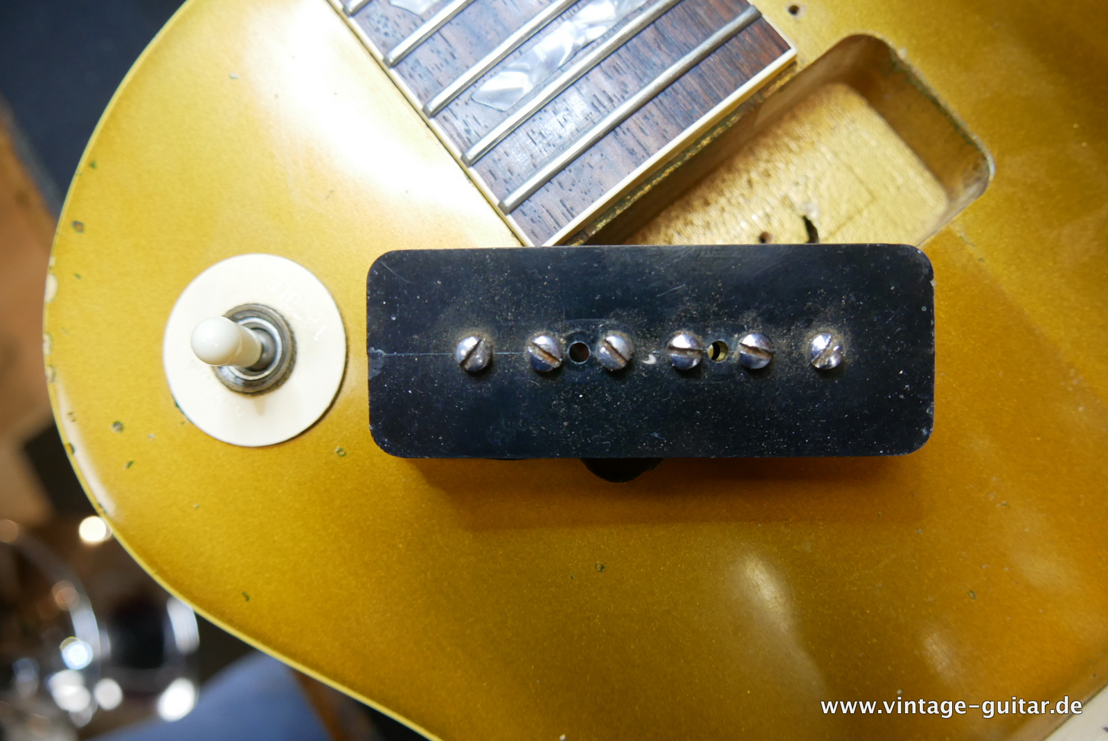 img/vintage/5121/Gibson_Les_Paul_Standard_P_90_Goldtop_1969-026.JPG