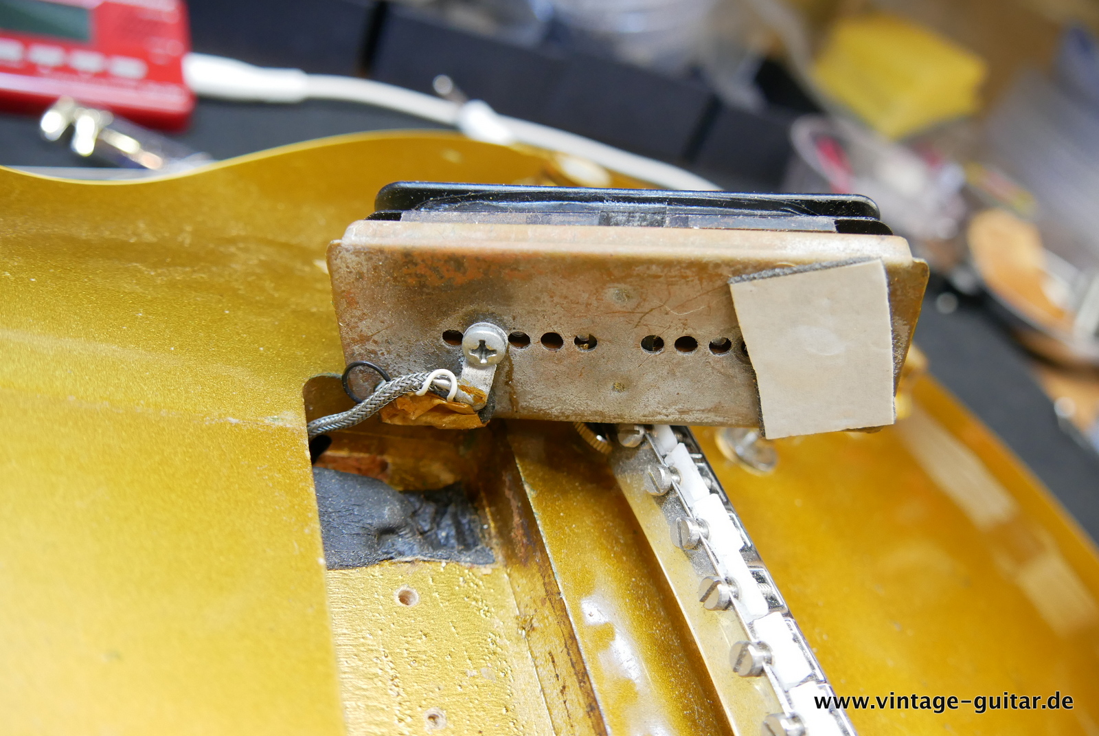 img/vintage/5121/Gibson_Les_Paul_Standard_P_90_Goldtop_1969-031.JPG
