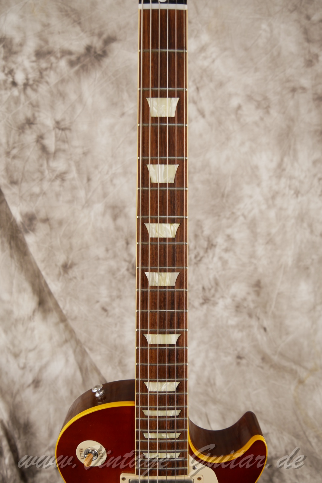img/vintage/5124/gibson_lespaul_cc29_VOS_sunburst_usa-05.jpg