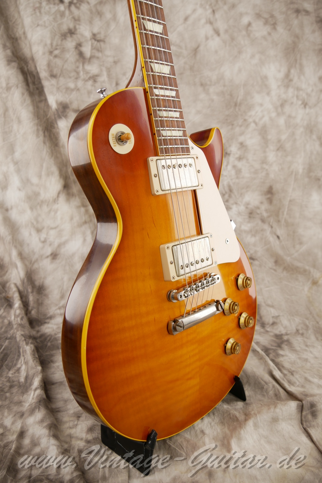 img/vintage/5124/gibson_lespaul_cc29_VOS_sunburst_usa-09.jpg