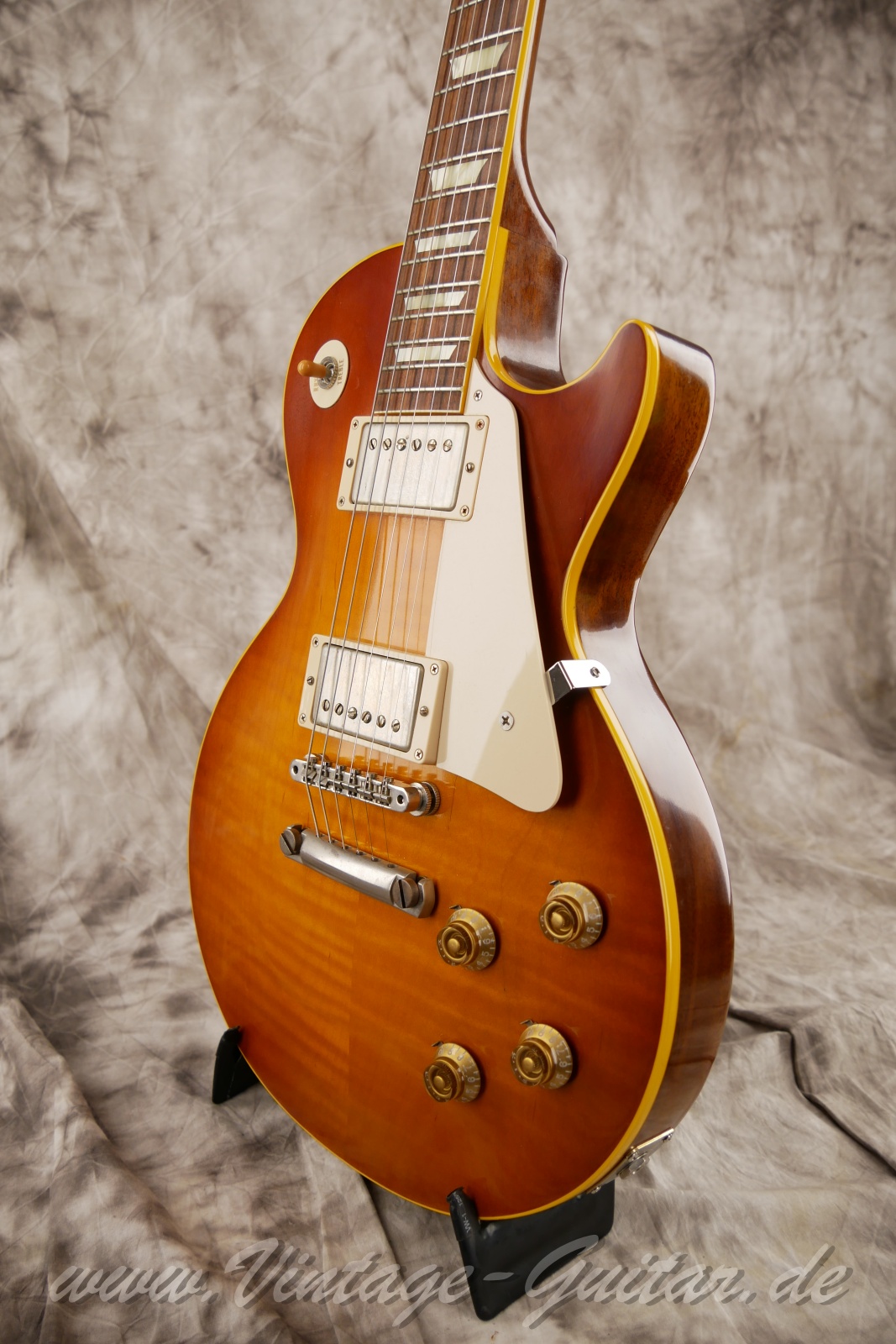 img/vintage/5124/gibson_lespaul_cc29_VOS_sunburst_usa-10.jpg