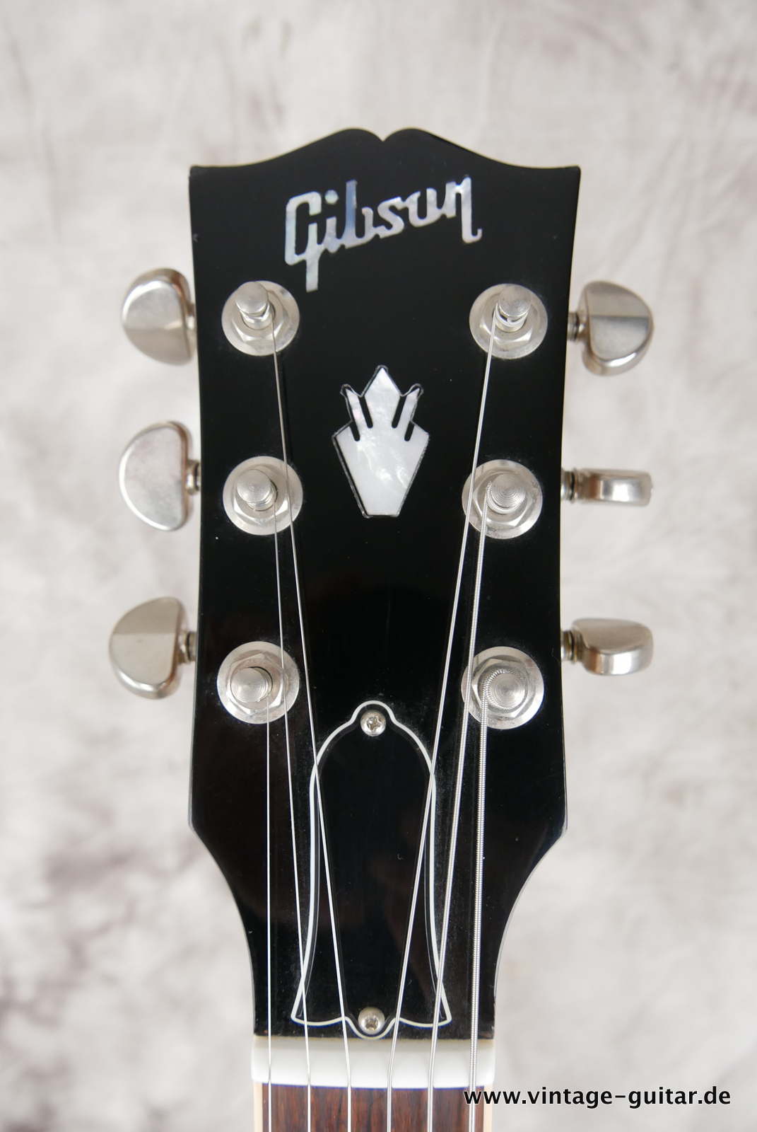 Gibson-ES335-Lefthand-2013-vintage-sunburst-009.JPG