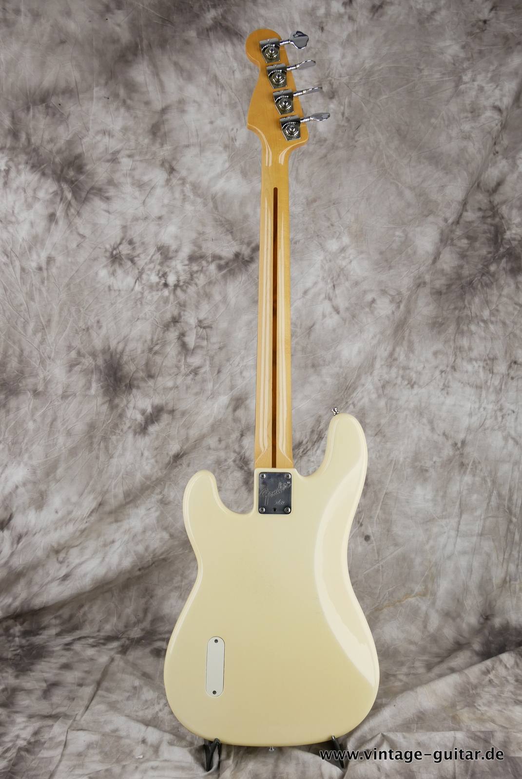 Fender_Elite_II_USA_olympic_white_1983-002.JPG