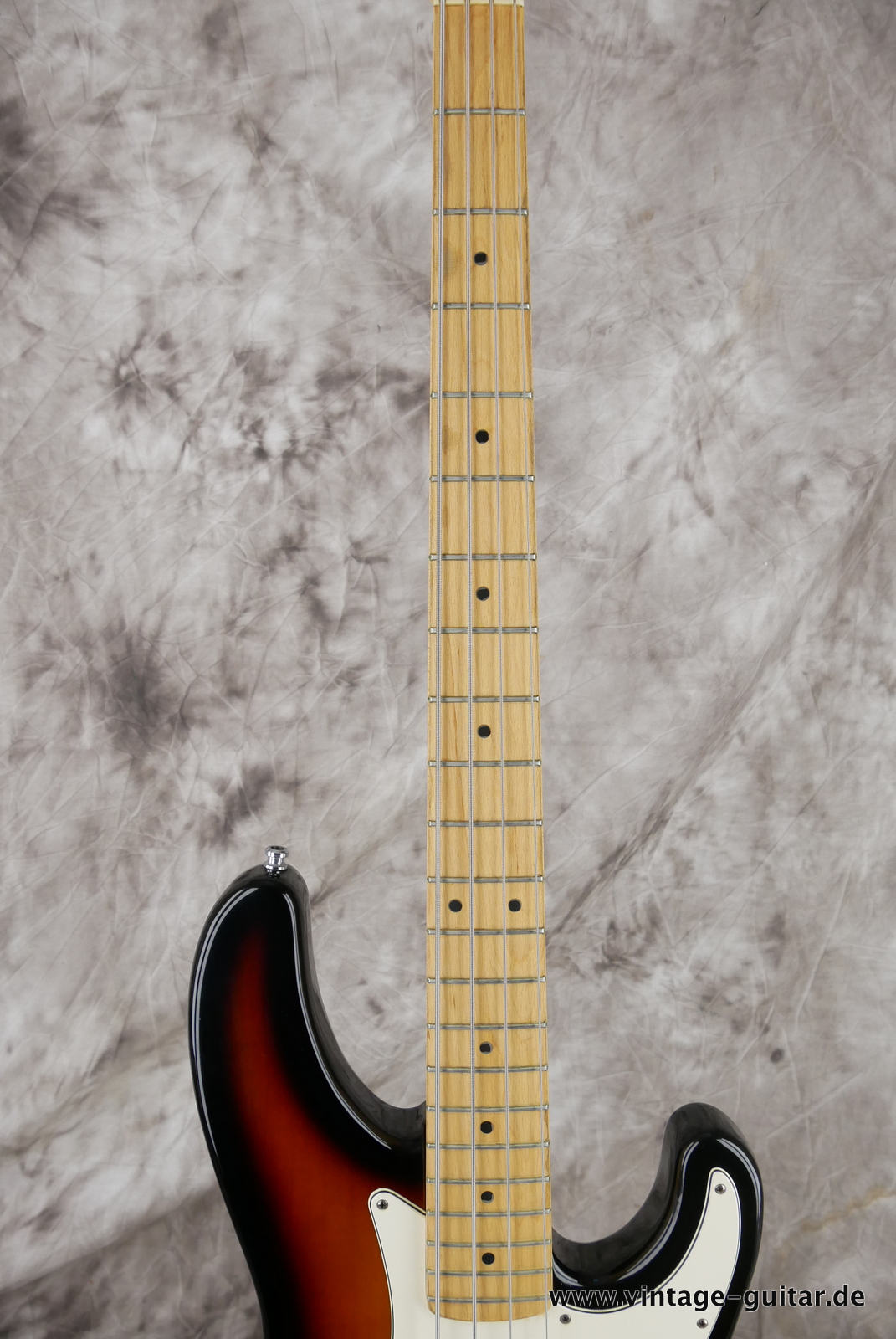 img/vintage/5131/Fender_Precision_plus_USA_sunburst_1992-011.JPG