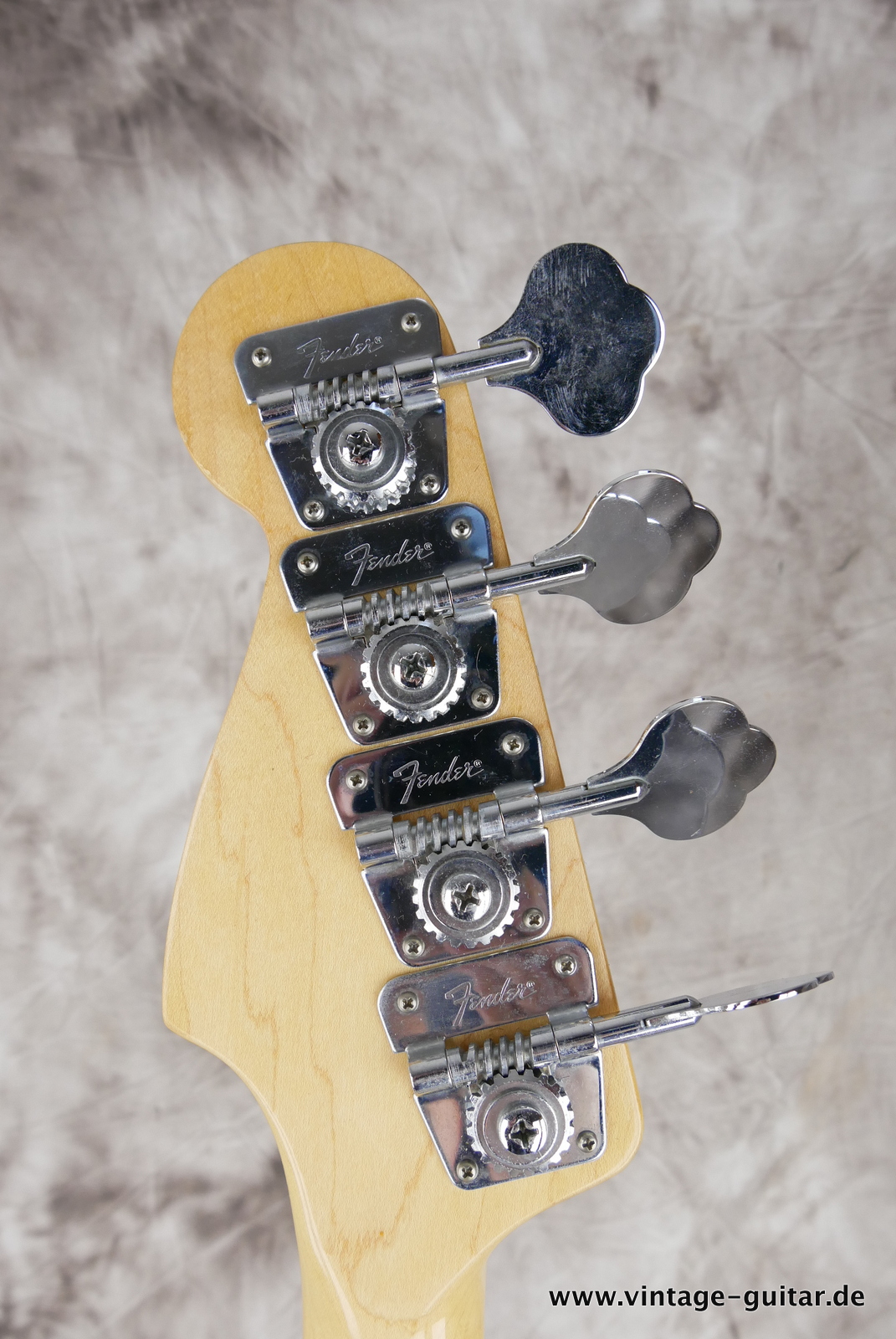 img/vintage/5135/Fender_Precision_USA_olympic_white_1979-010.JPG