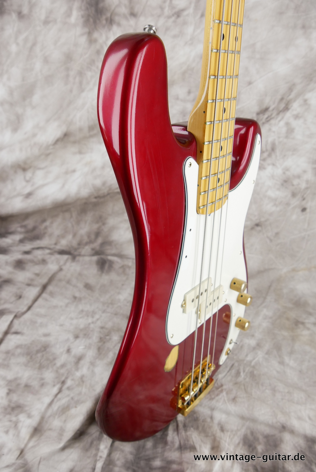 Fender_Precision_Special_USA_candy_apple_red_1982-005.JPG