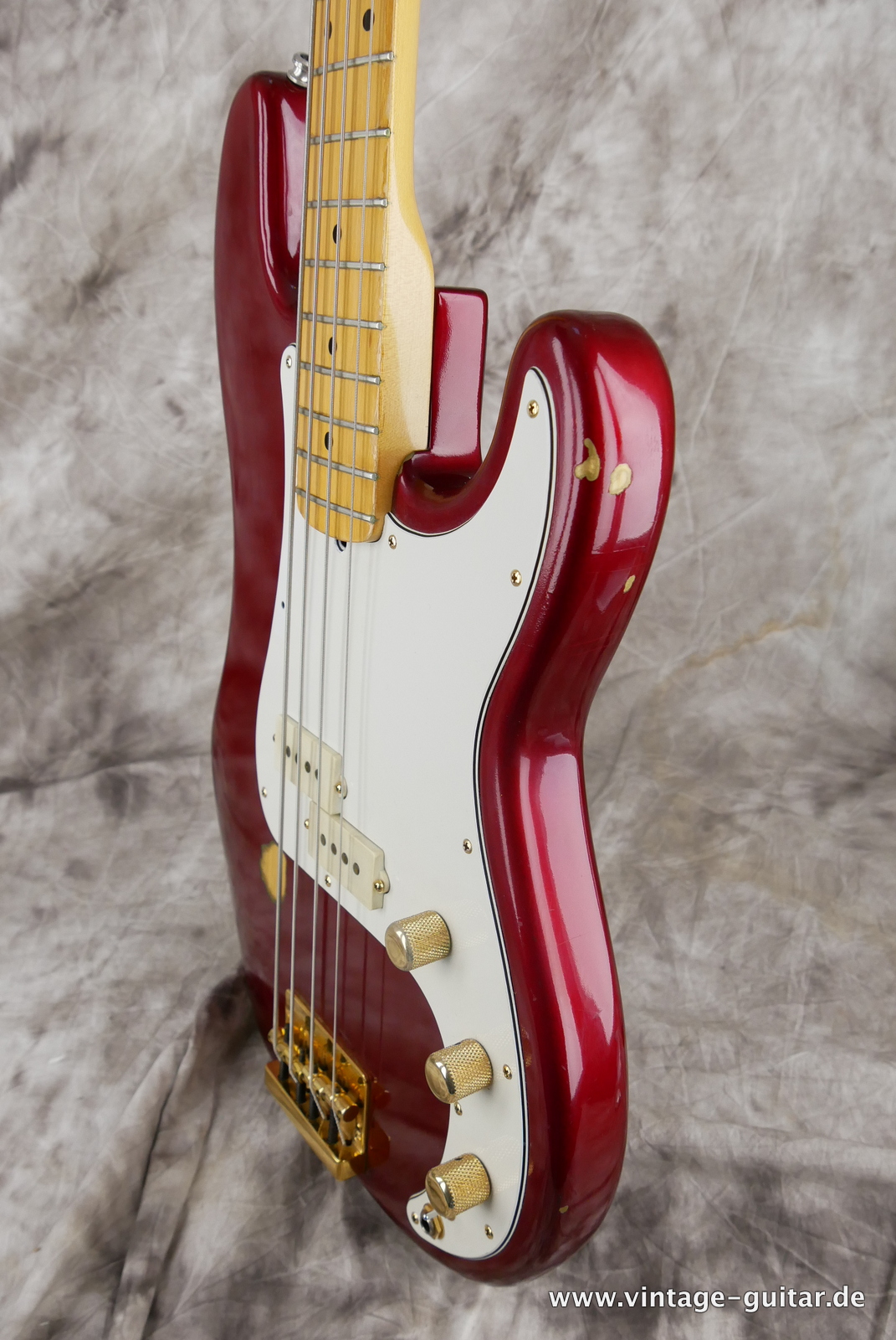 Fender_Precision_Special_USA_candy_apple_red_1982-006.JPG