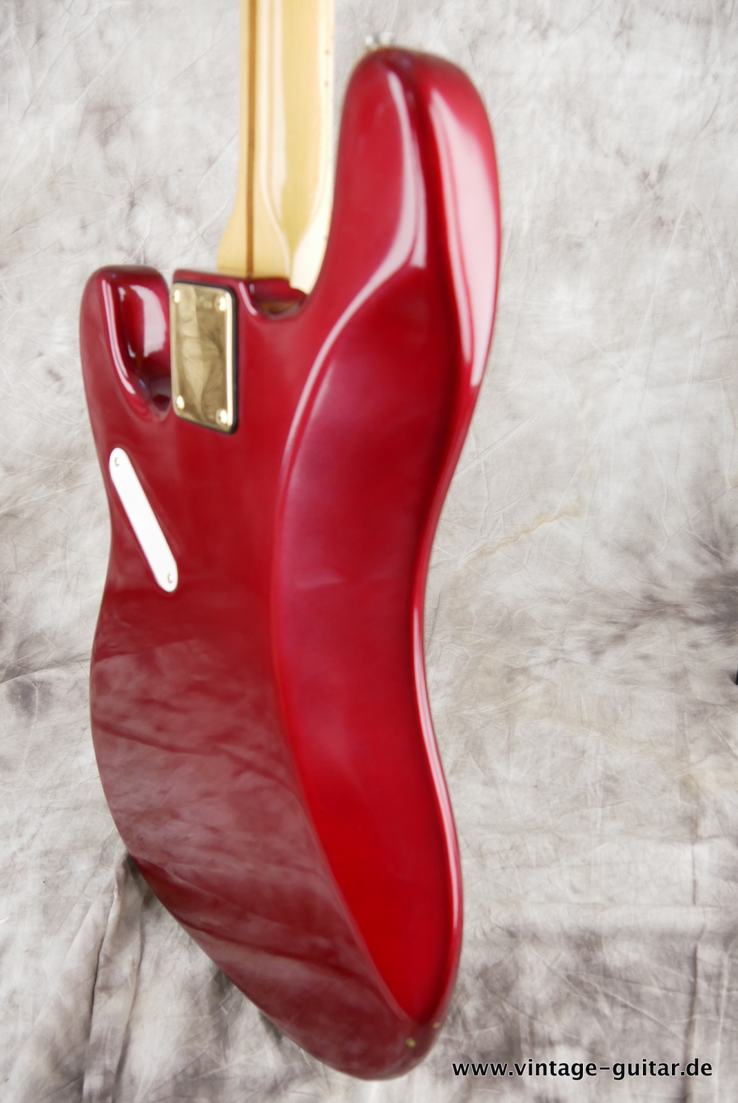Fender_Precision_Special_USA_candy_apple_red_1982-008.JPG