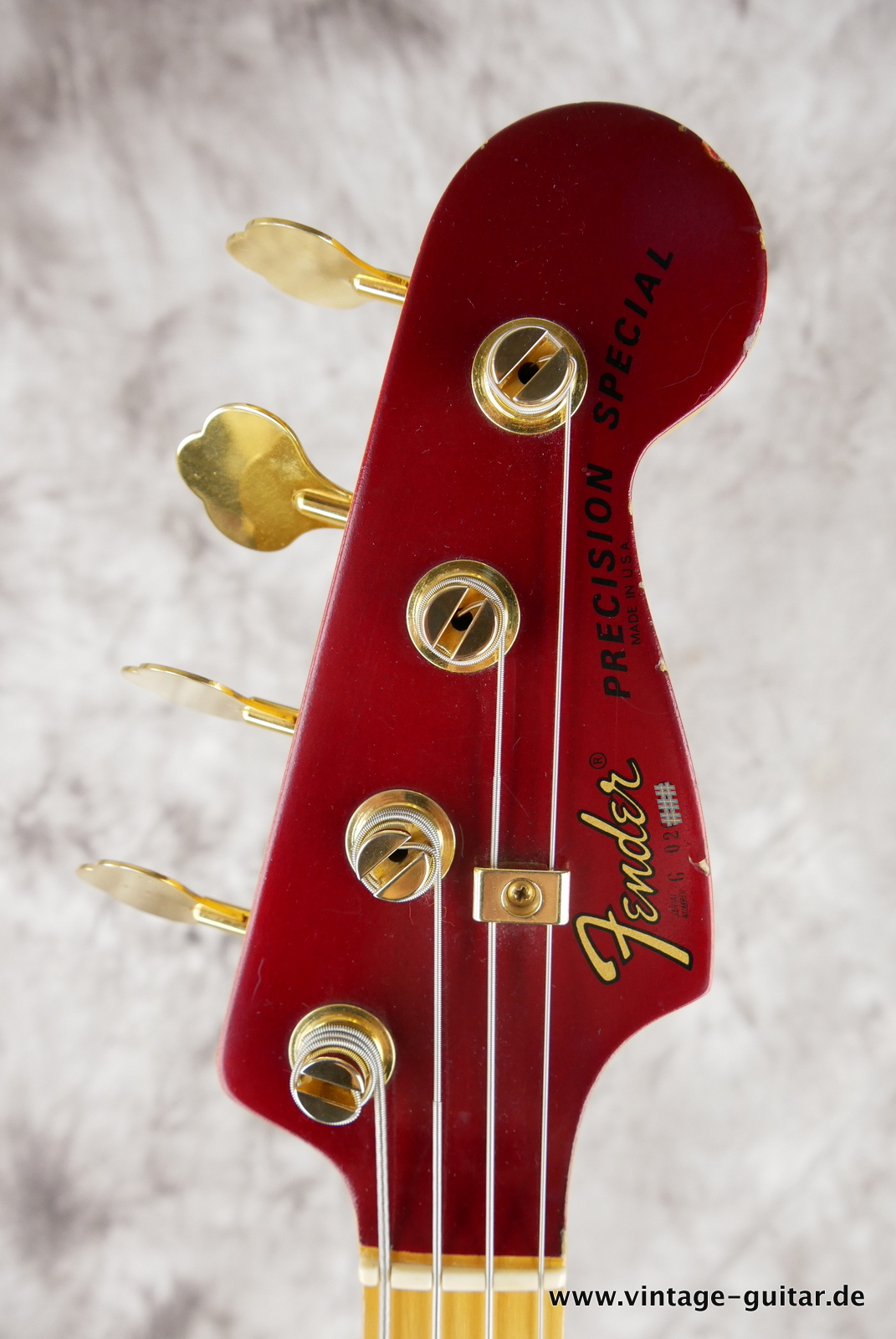 Fender_Precision_Special_USA_candy_apple_red_1982-009.JPG