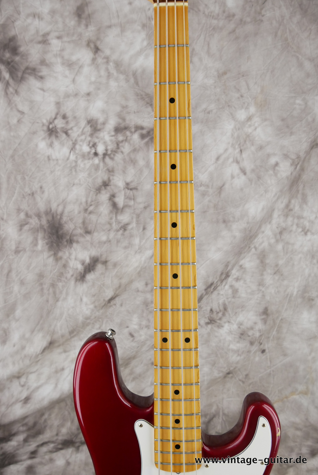 Fender_Precision_Special_USA_candy_apple_red_1982-011.JPG