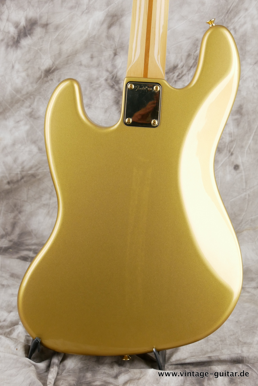 Fender_Jazz_Bass_collectors_series_USA_gold_metallic_1982-004.JPG