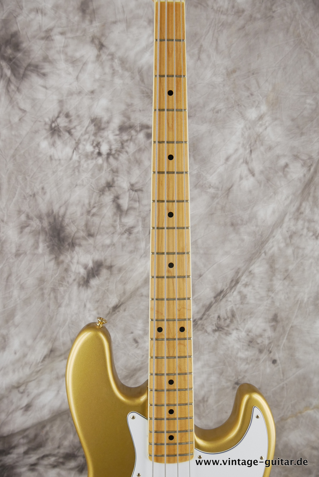 Fender_Jazz_Bass_collectors_series_USA_gold_metallic_1982-011.JPG