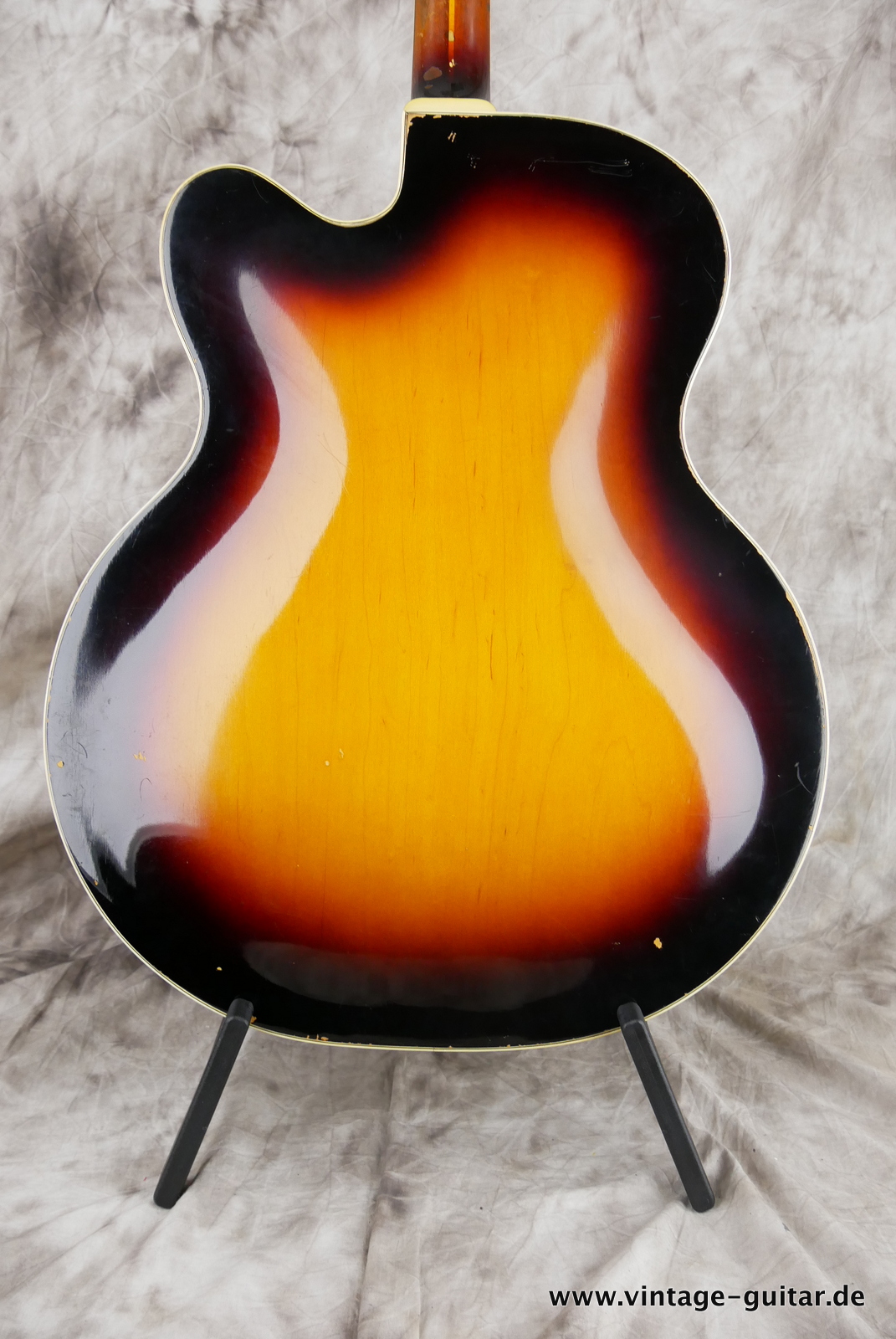 Guild-X-175-1967-sunburst-004.JPG