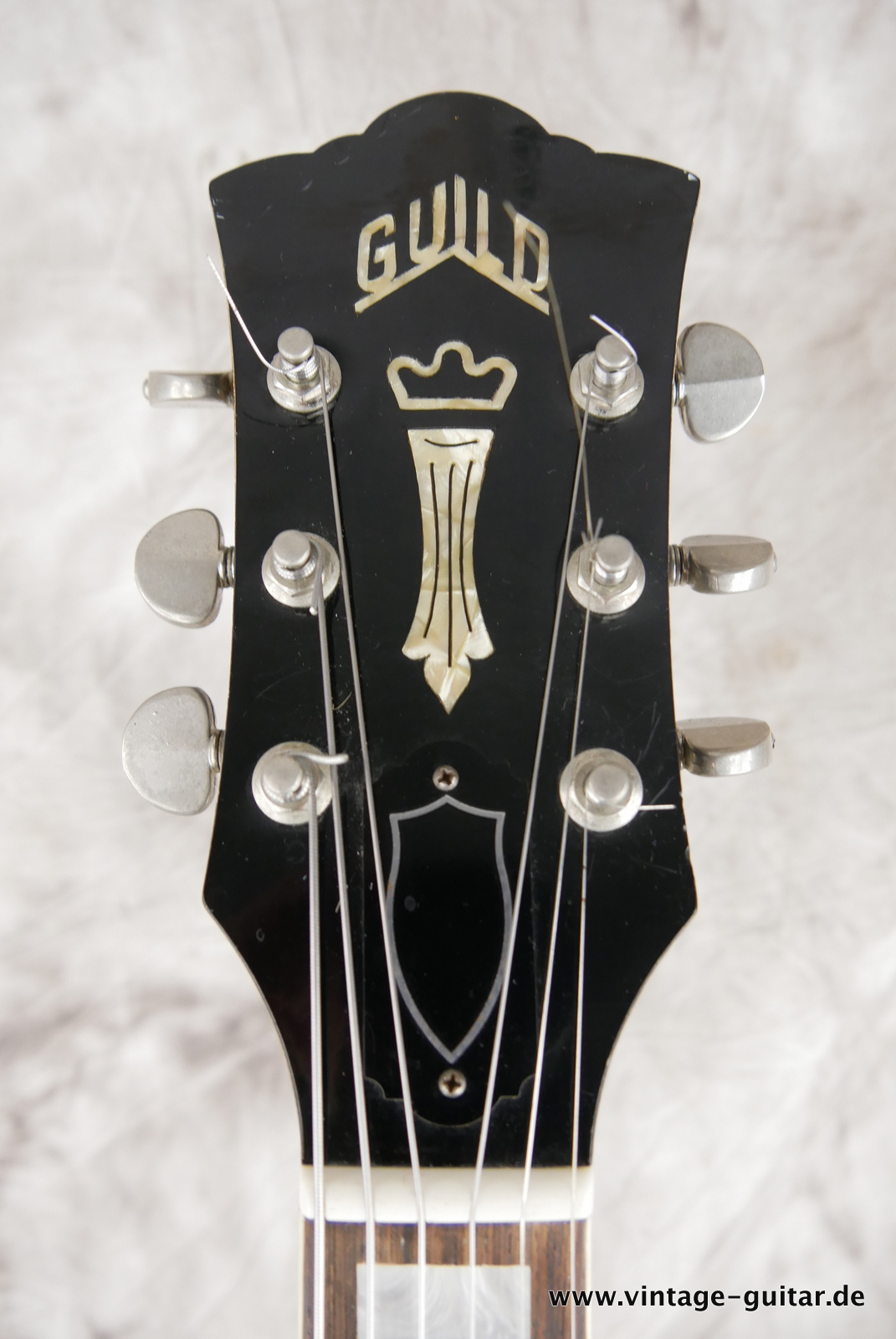 Guild-X-175-1967-sunburst-009.JPG