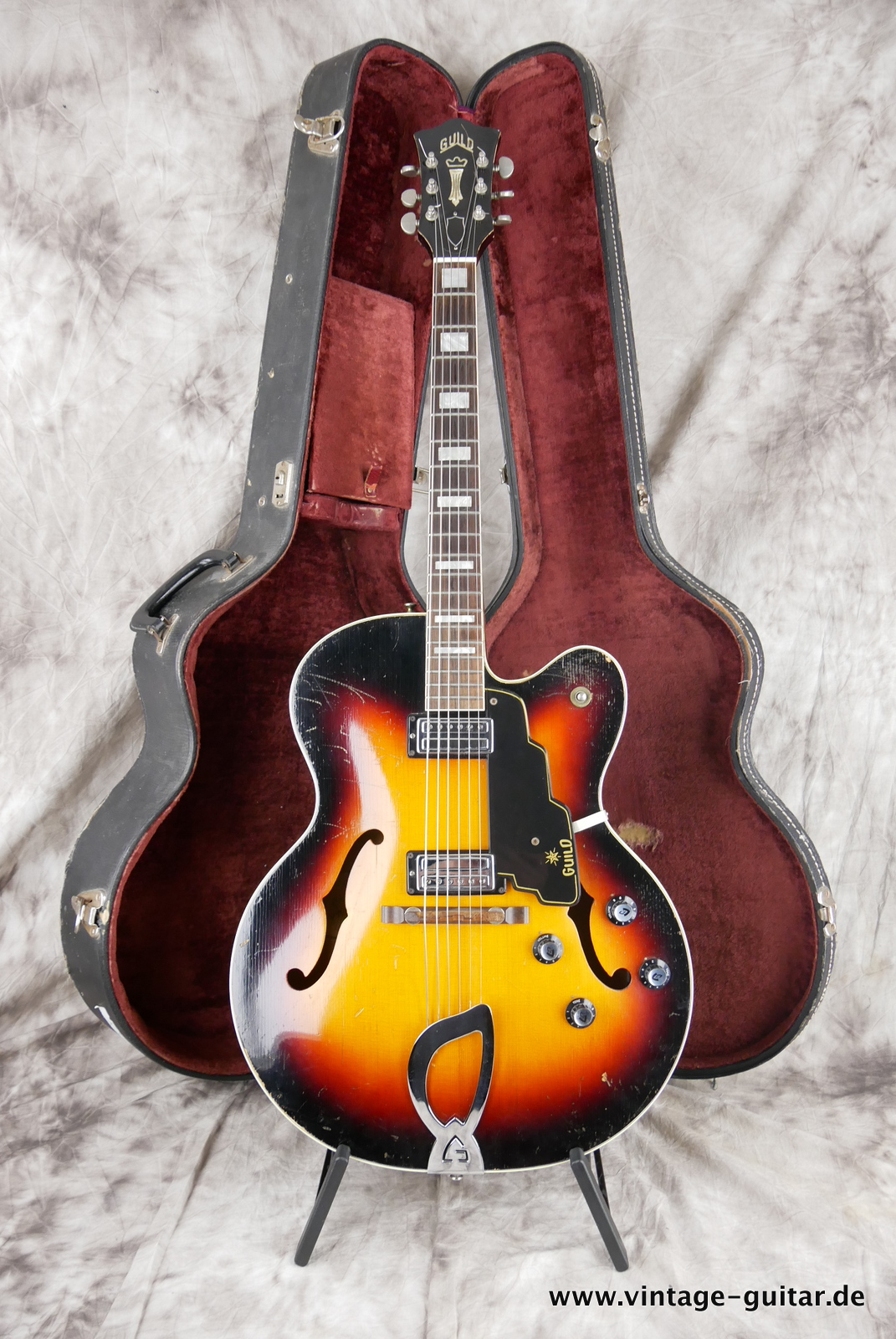 Guild-X-175-1967-sunburst-013.JPG