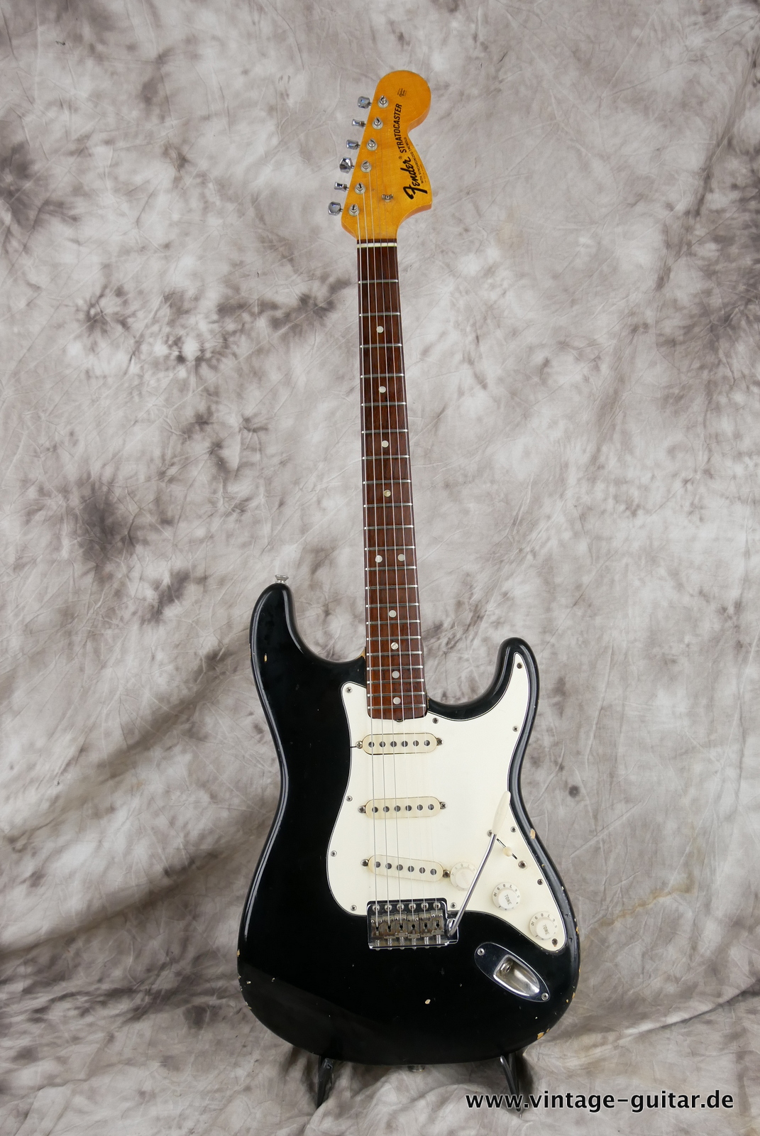 img/vintage/5144/Fender-stratocaster-1969-black-001.JPG
