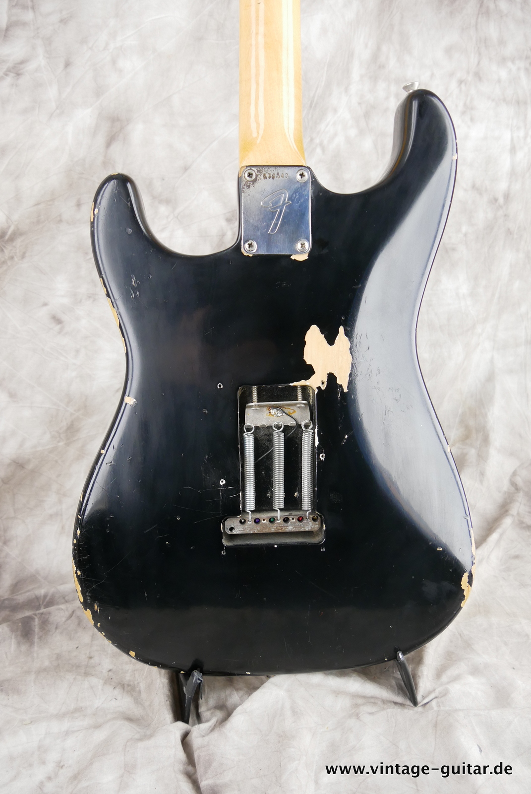 img/vintage/5144/Fender-stratocaster-1969-black-004.JPG