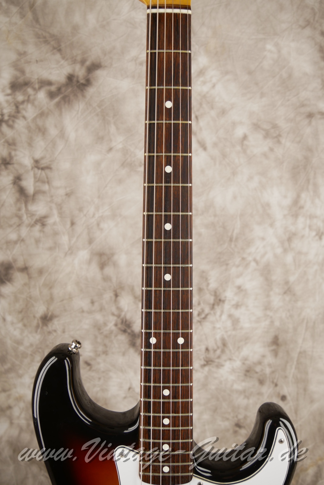 img/vintage/5151/Fender_Squier_Stratocaster_JV_Japan_sunburst_1983-003.jpg