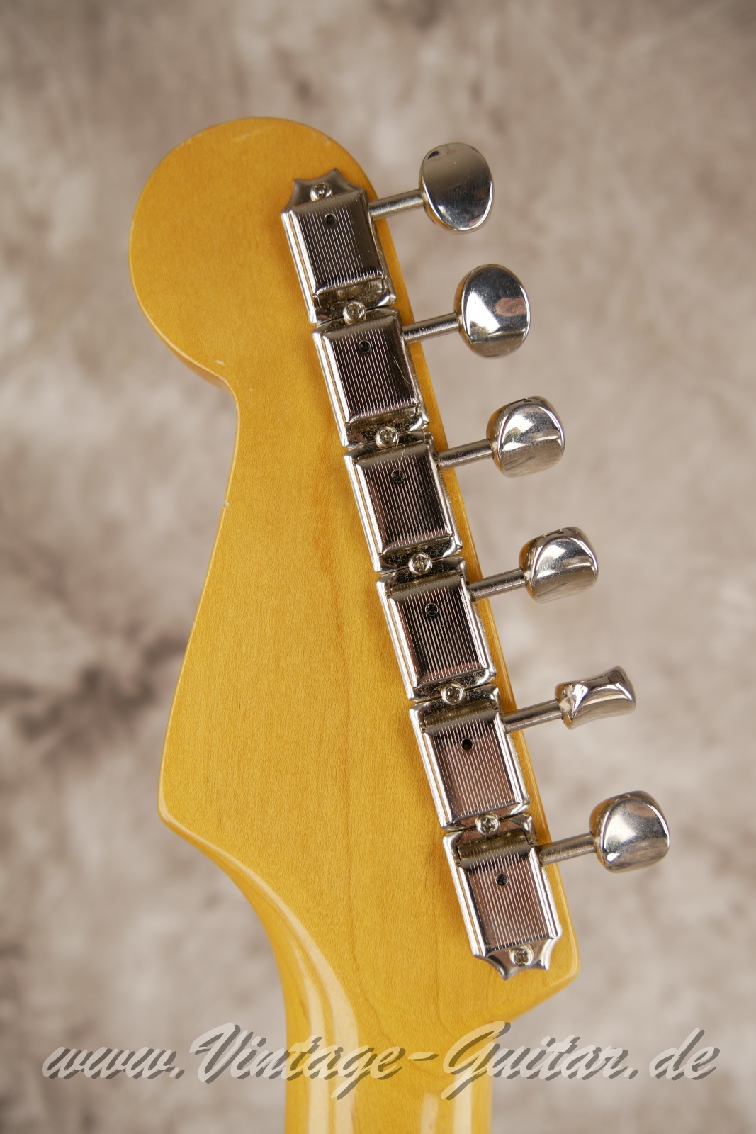 img/vintage/5151/Fender_Squier_Stratocaster_JV_Japan_sunburst_1983-008.jpg