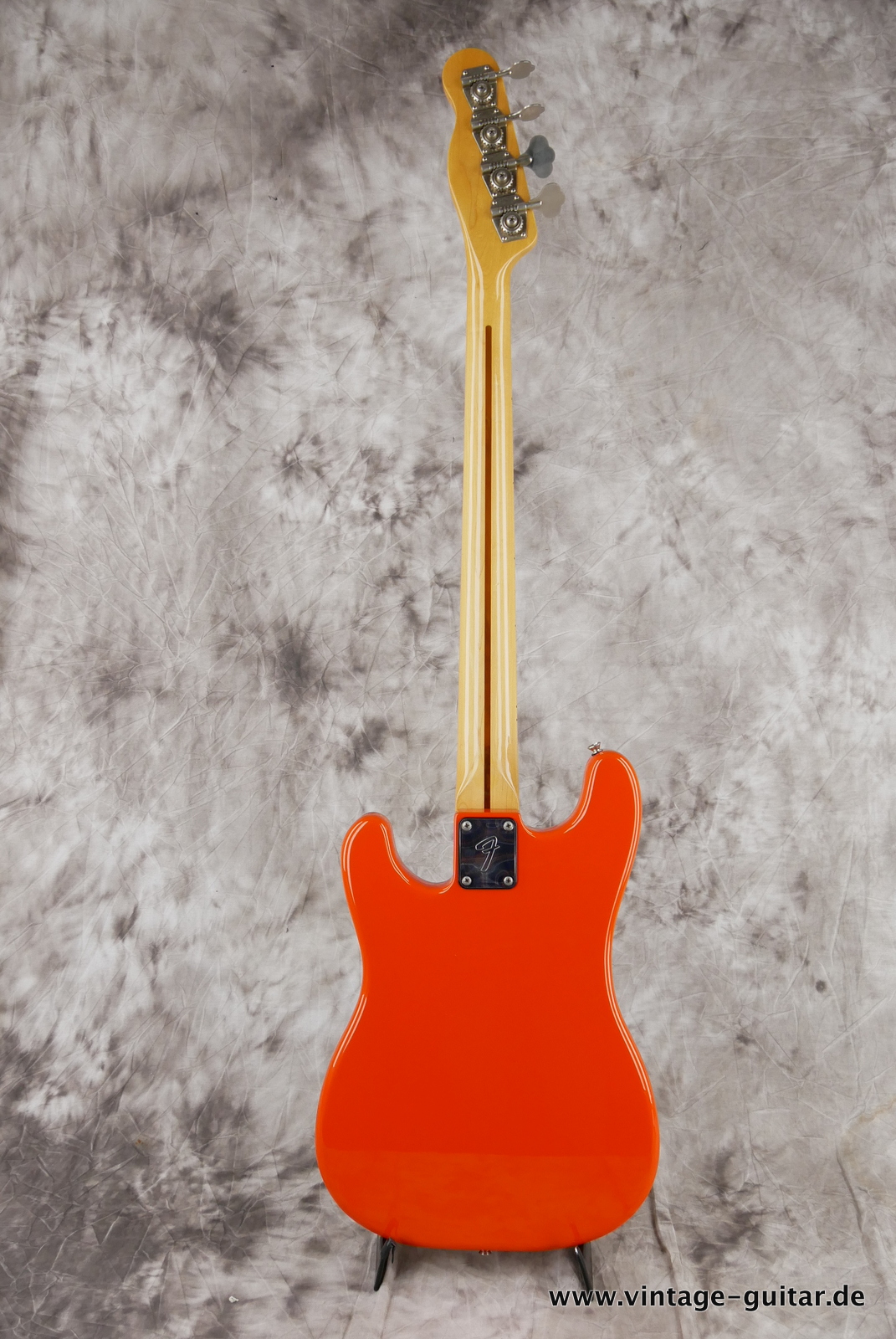 img/vintage/5155/Fender_Bullet_Bass_deluxe_fiesta_red_1982-002.JPG