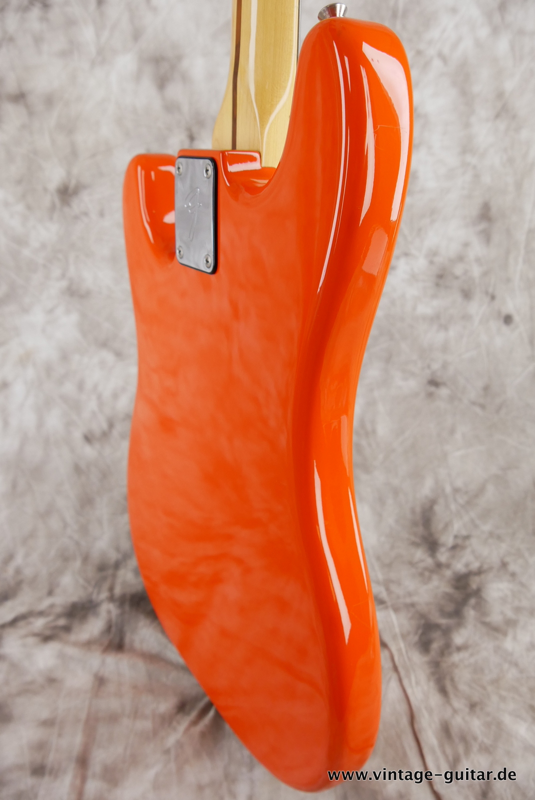 img/vintage/5155/Fender_Bullet_Bass_deluxe_fiesta_red_1982-008.JPG