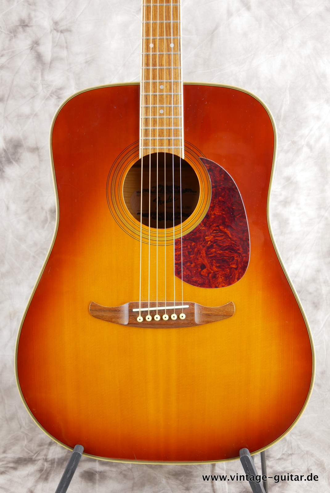 img/vintage/5157/Fender_Malibu_sunburst_Korea_1990-003.JPG