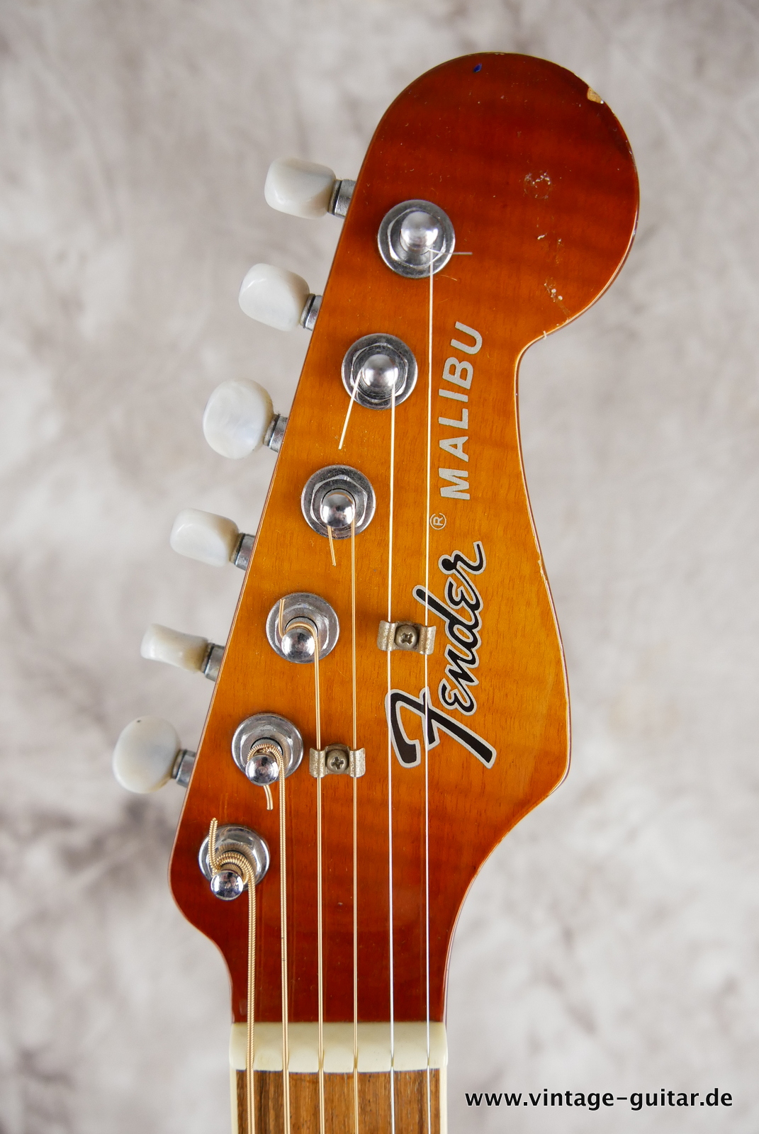 Fender_Malibu_sunburst_Korea_1990-009.JPG