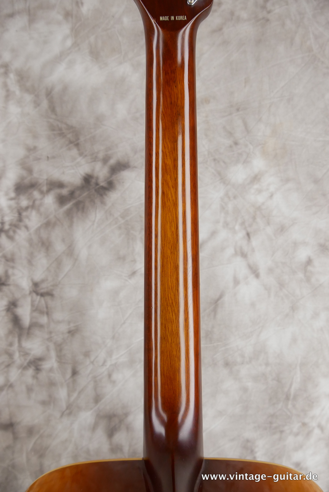 img/vintage/5157/Fender_Malibu_sunburst_Korea_1990-012.JPG