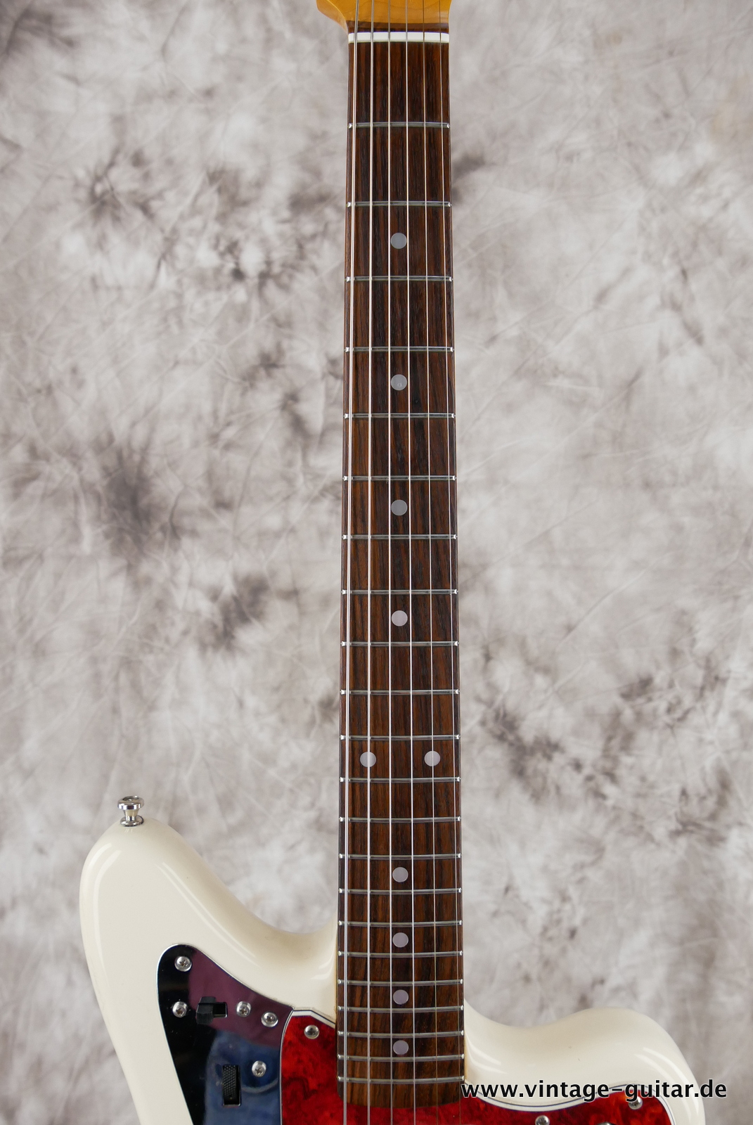 Fender_Jaguar_JG_66_Japan_olympic_white_2010-011.JPG