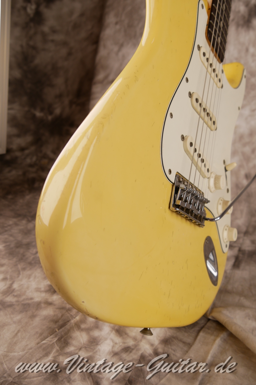 Fender-Stratocaster-1973-olympic-white-017.JPG