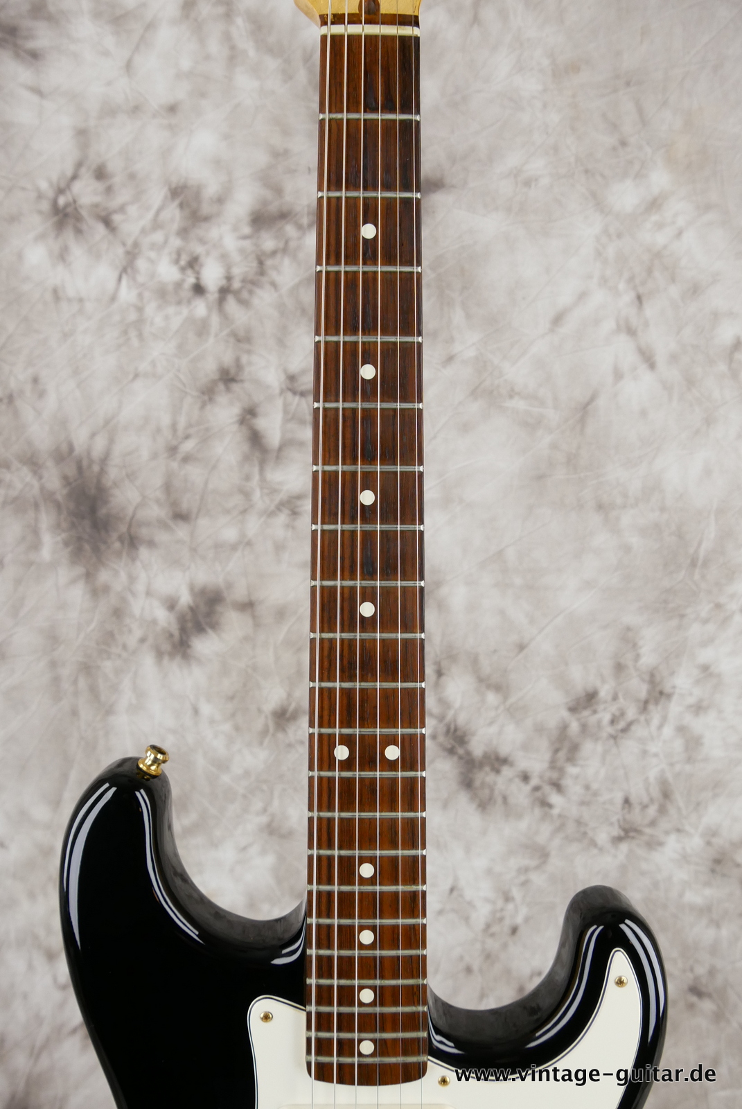 img/vintage/5166/Fender_Stratocaster_elite_USA_black_1983-011.JPG