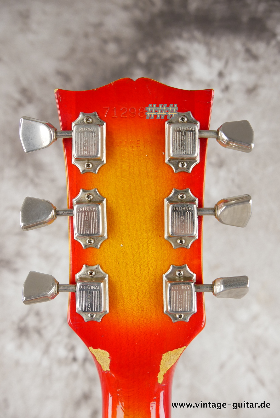 img/vintage/5168/Gibson_Les_Paul_Deluxe_cherry_sunburst_1978-010.JPG