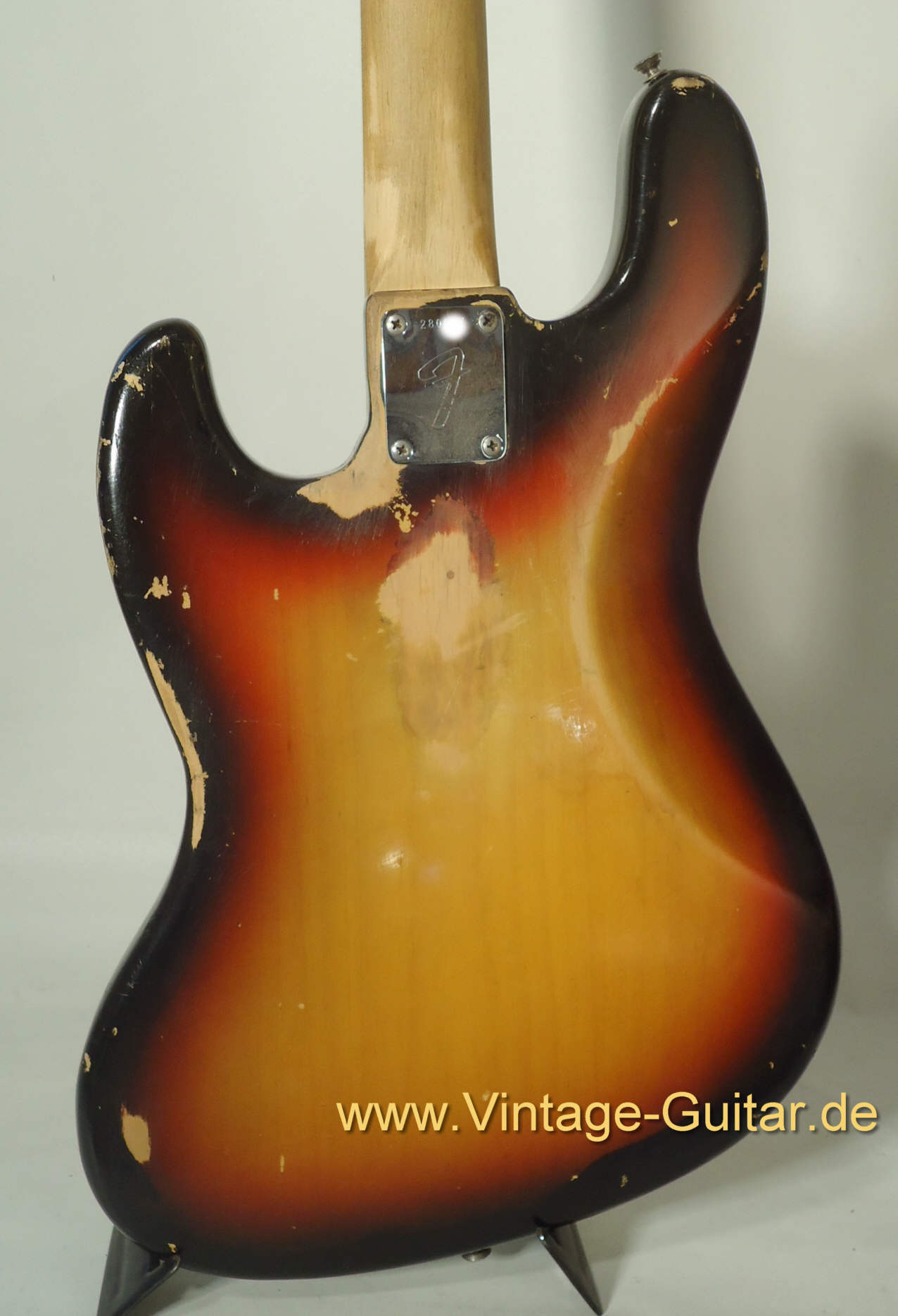 Fender-Jazz-Bass-1970-a4.jpg