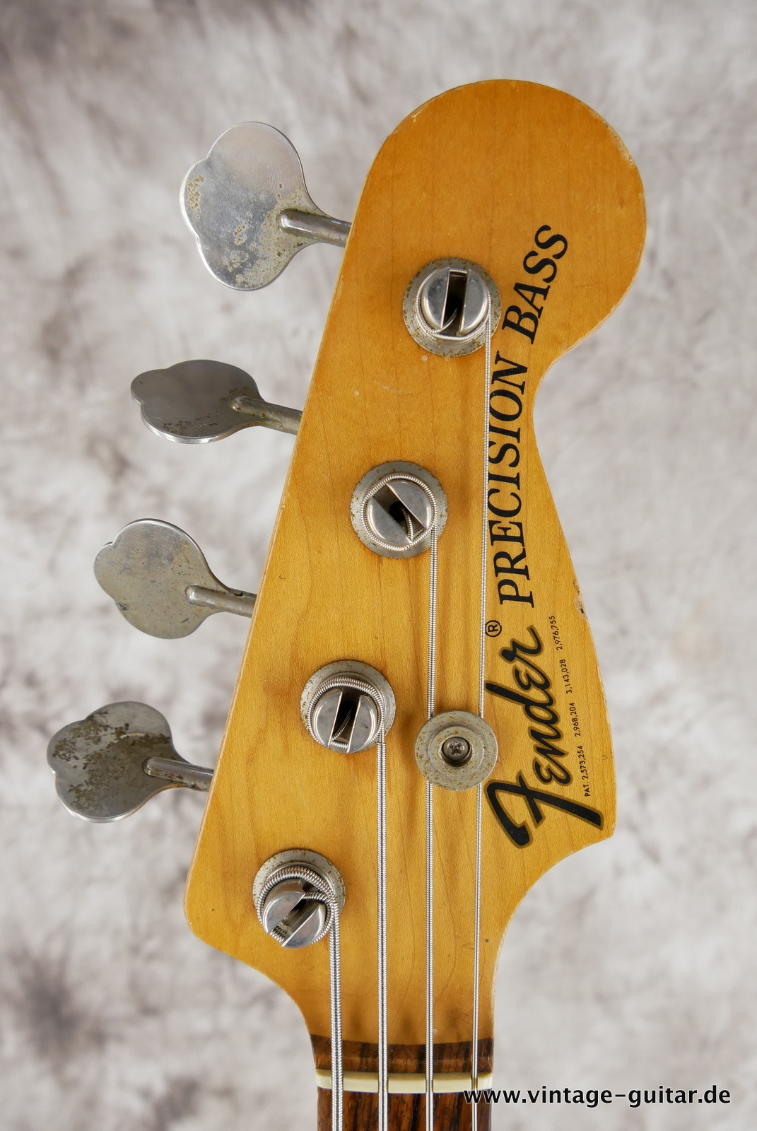 Fender_Precision_Bass_sunburst_1975-009.JPG