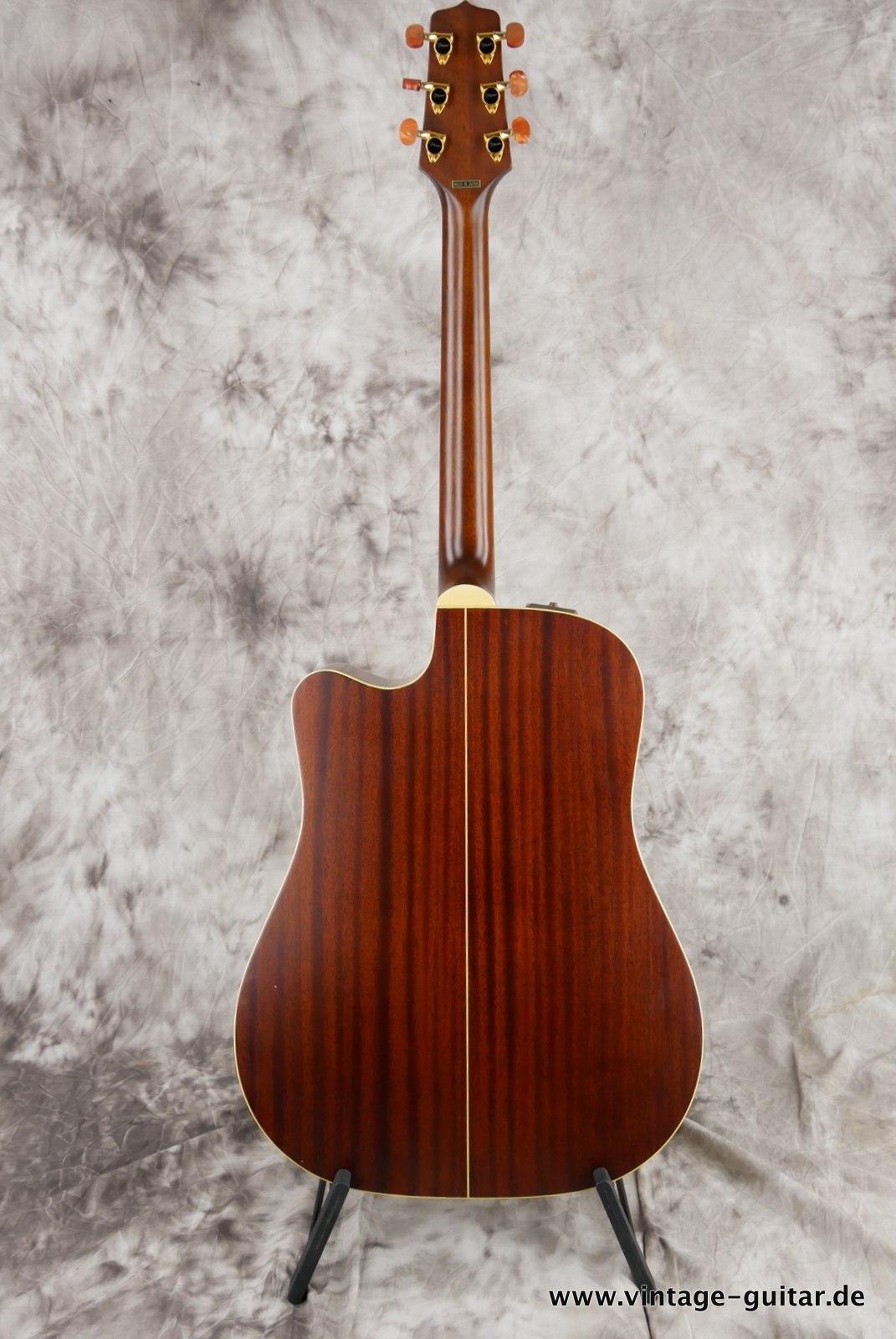 Takamine-EN10C-1989-natural-003.JPG