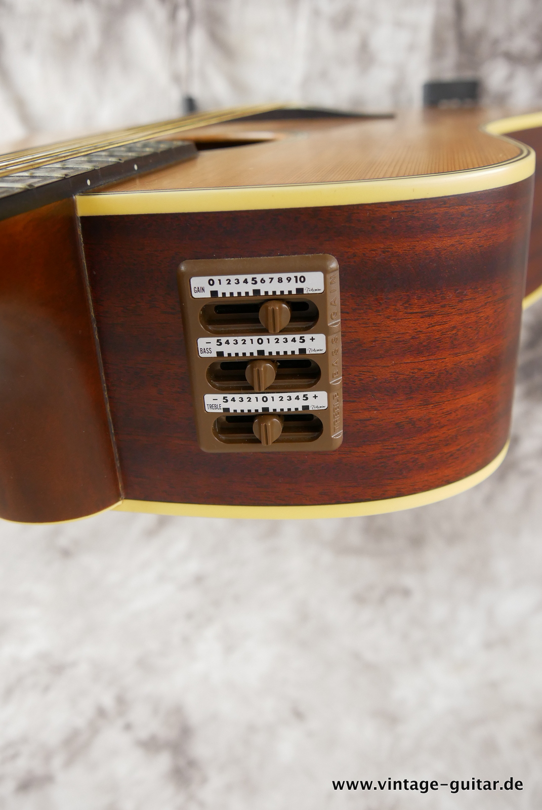 Takamine-EN10C-1989-natural-013.JPG