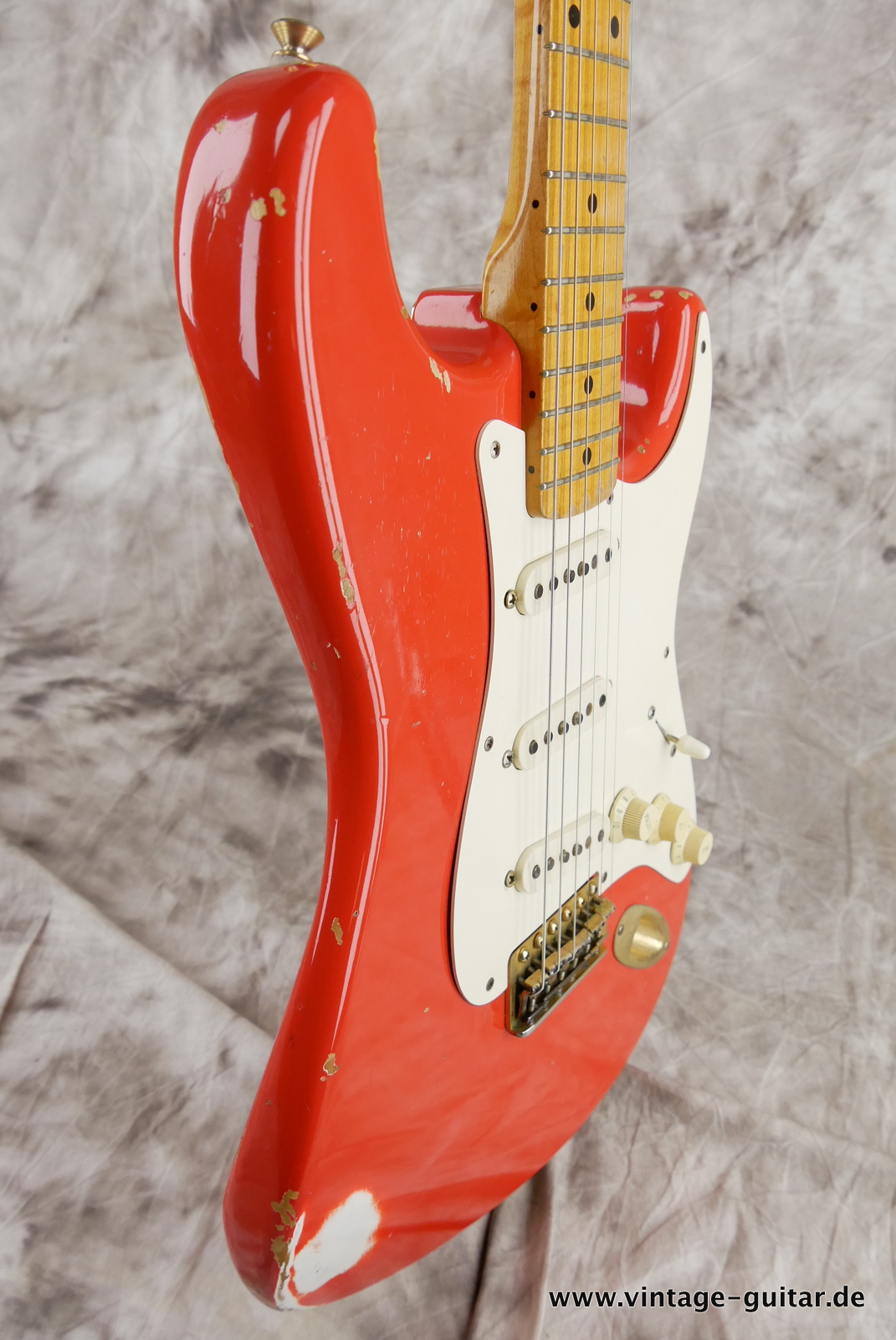 img/vintage/5174/Fender_Stratocaster_1958_relic_Custom_shop_Platinum_dealer_PD3_Cunetto_John_Cruz_fiesta_red_1997-005.JPG